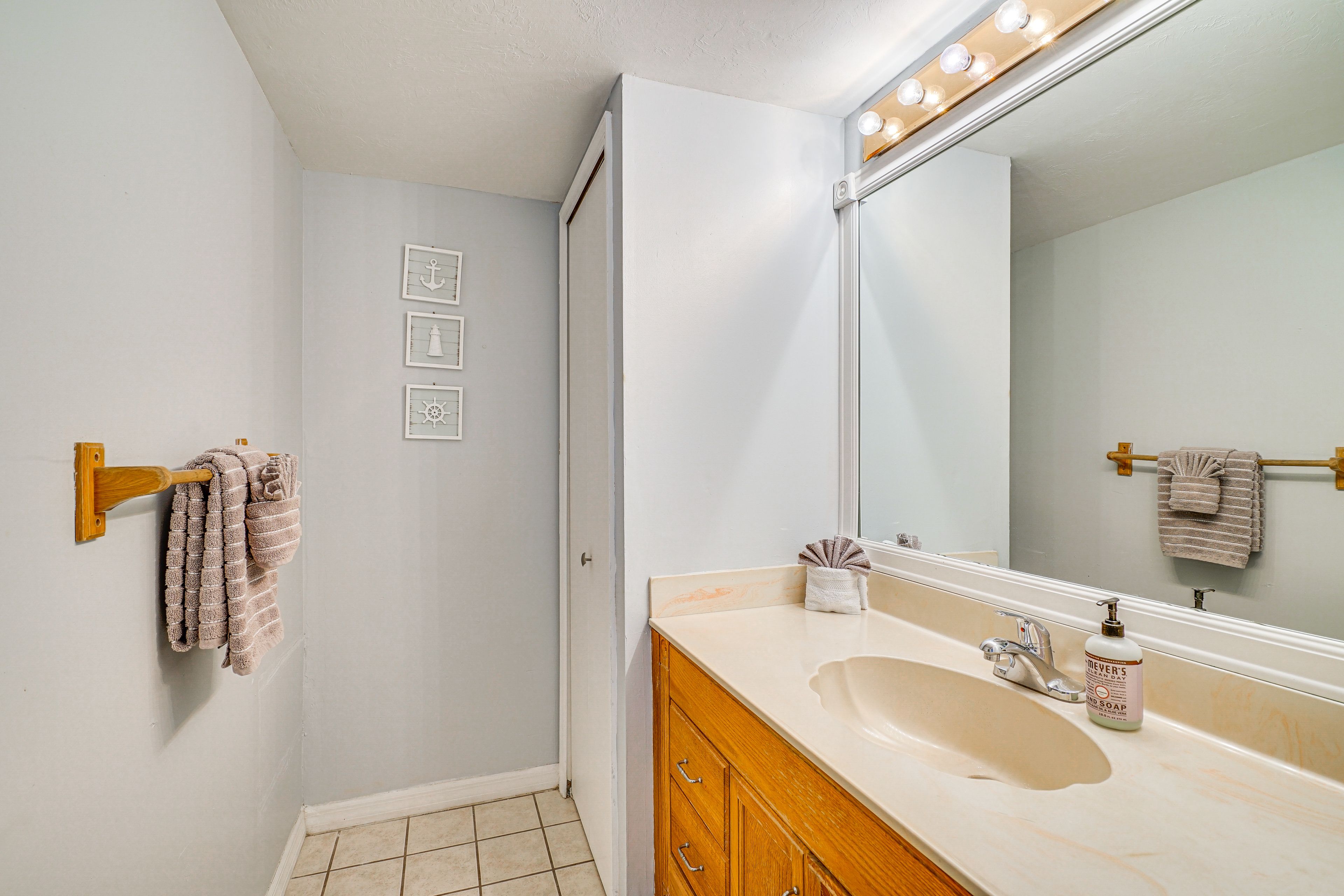 En-Suite Bathroom | Complimentary Toiletries Provided
