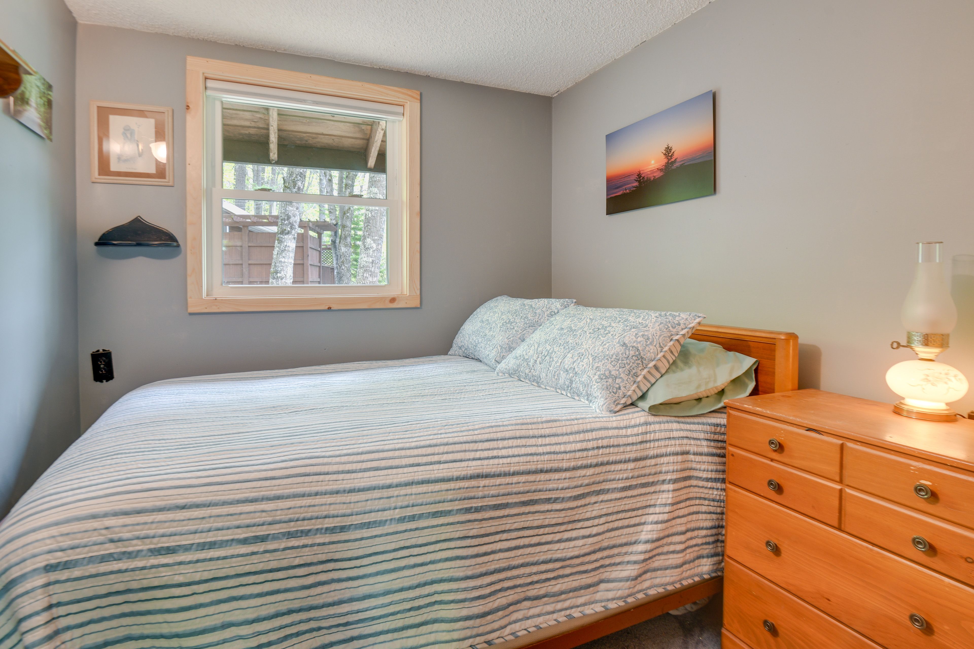 Bedroom 1 | Full Bed