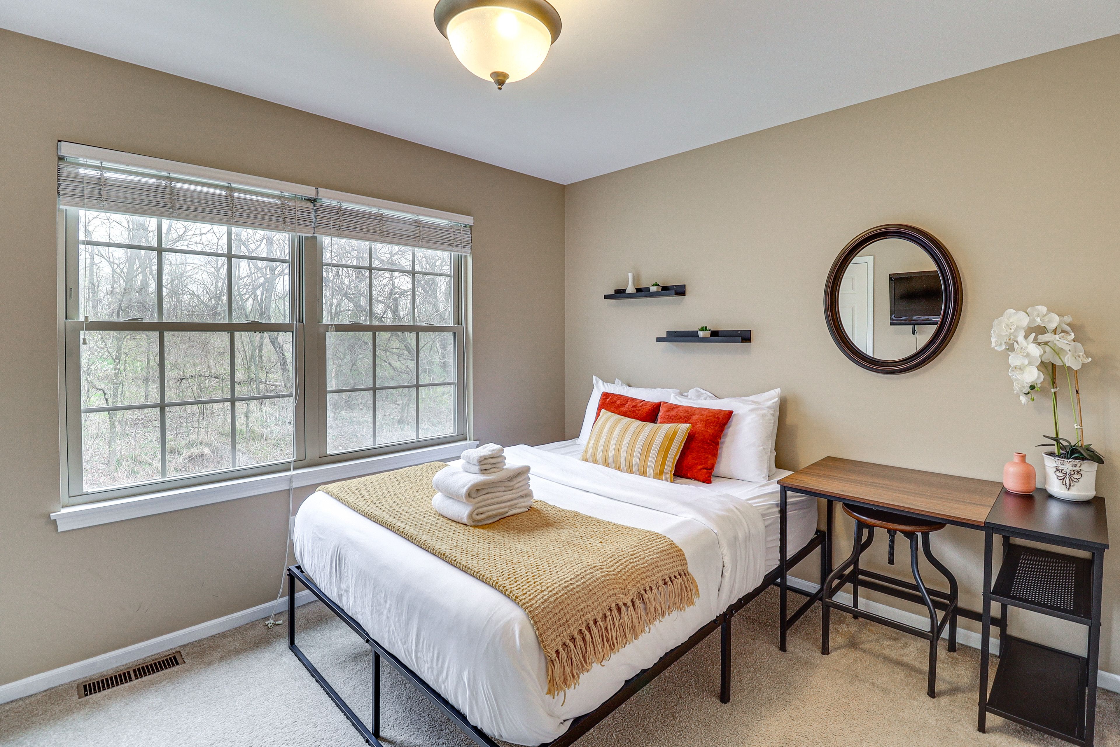 Bedroom 3 | Queen Bed | Upper Level