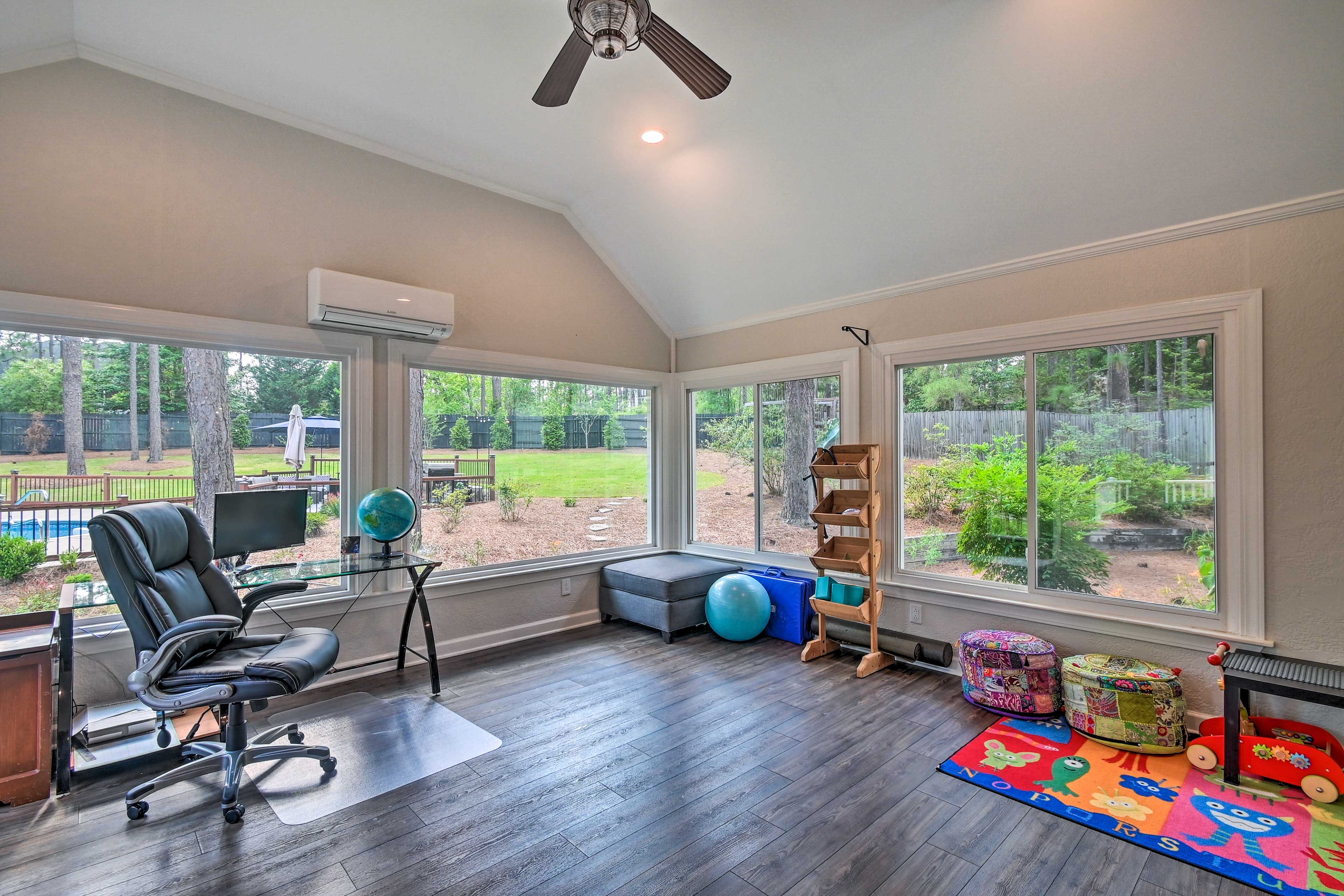 Office | 1st Floor