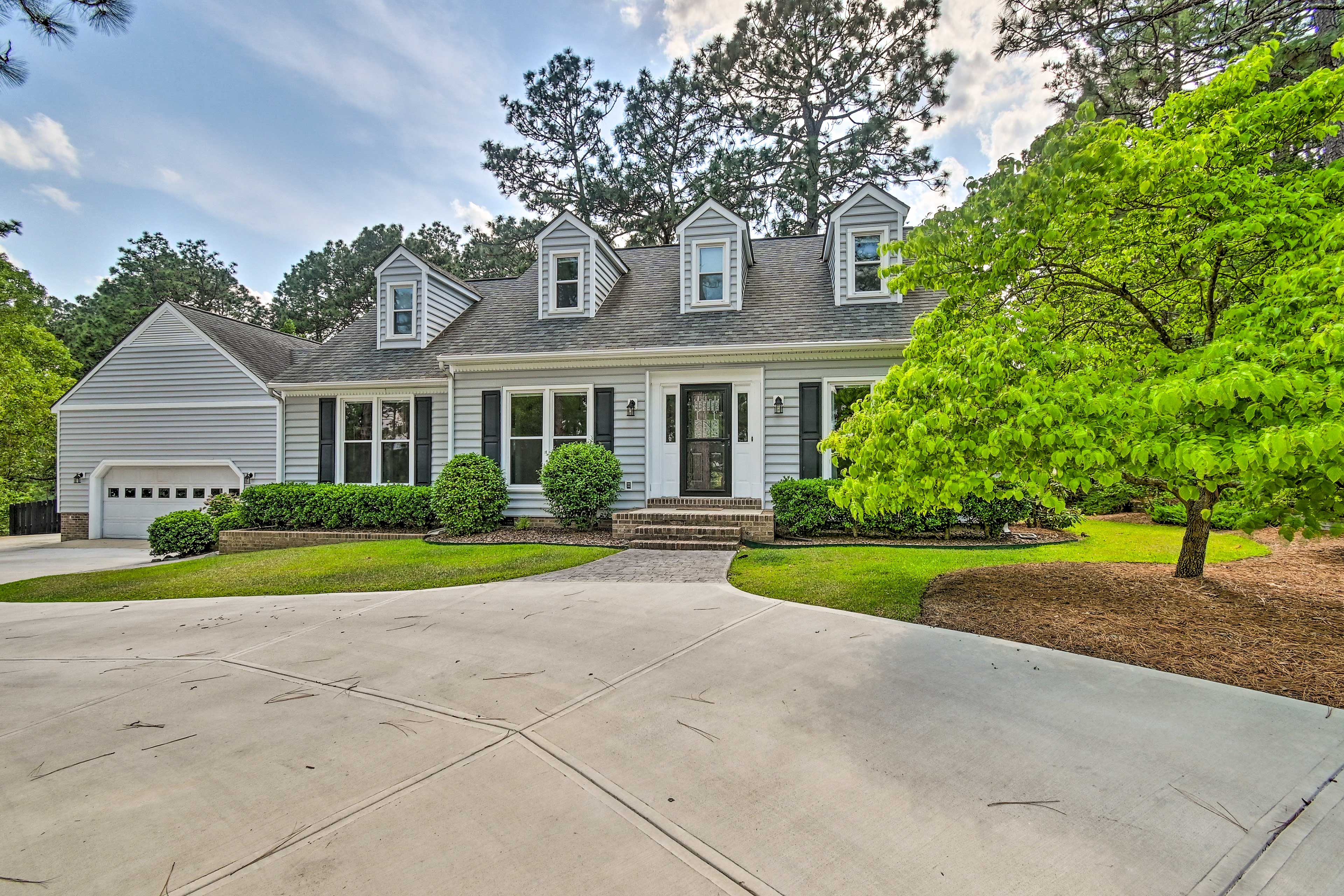 Property Exterior | Driveway (6 Vehicles) | RV/Trailer Parking Allowed On-Site