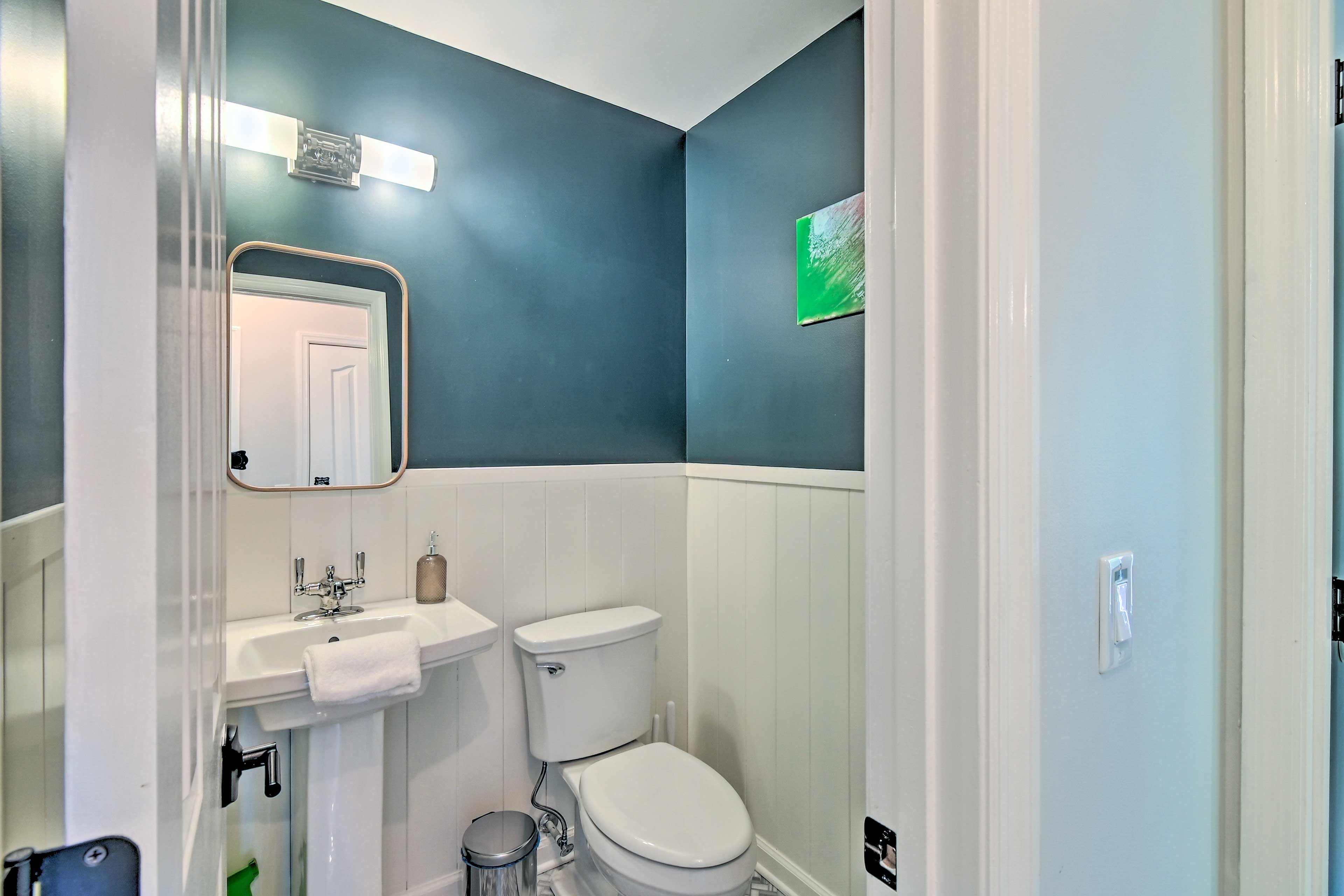 Half Bathroom | 1st Floor