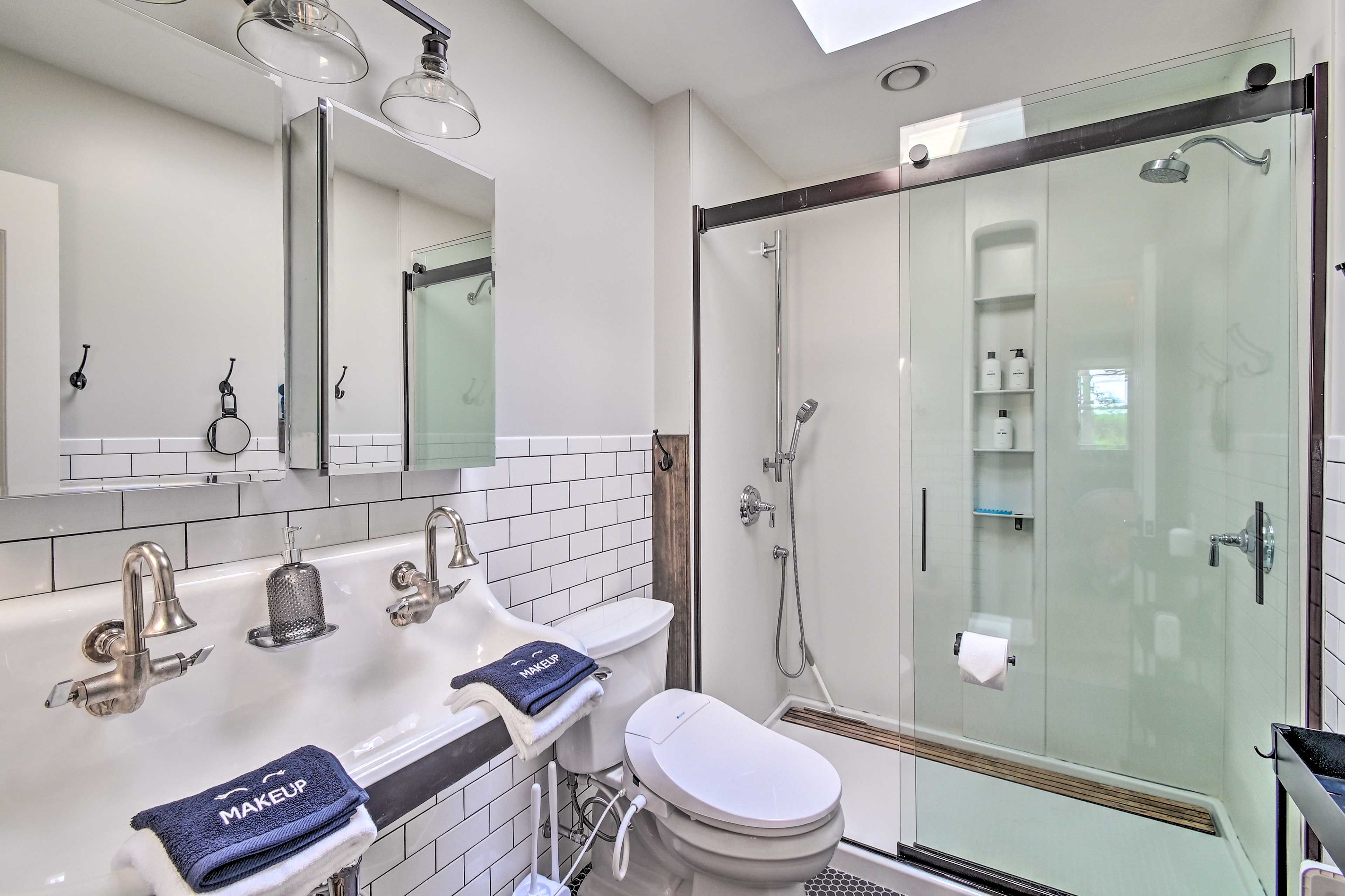 En-Suite Bathroom | 2nd Floor
