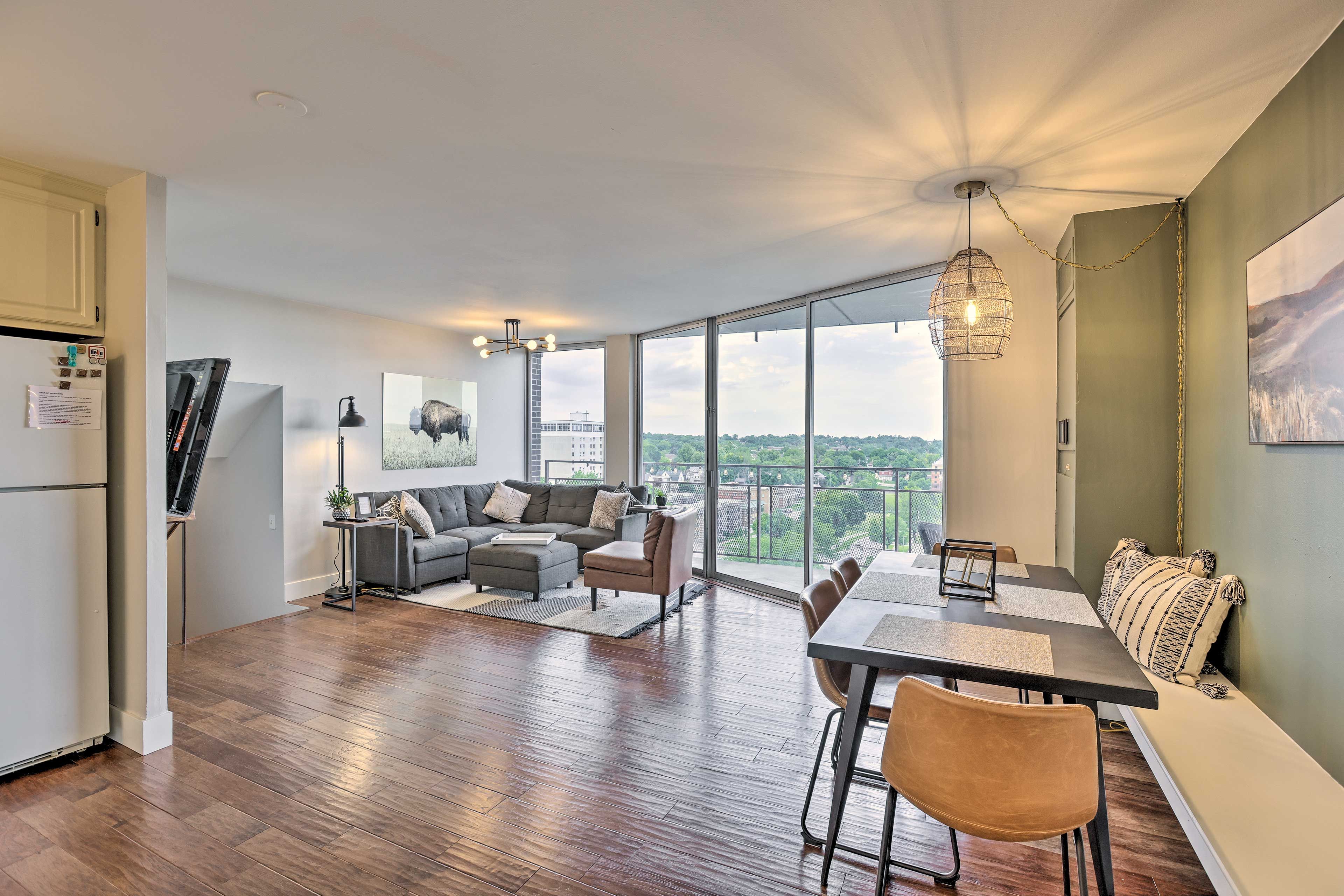 Omaha Vacation Rental | 2BR | 1BA | Stairs Required | 910 Sq Ft