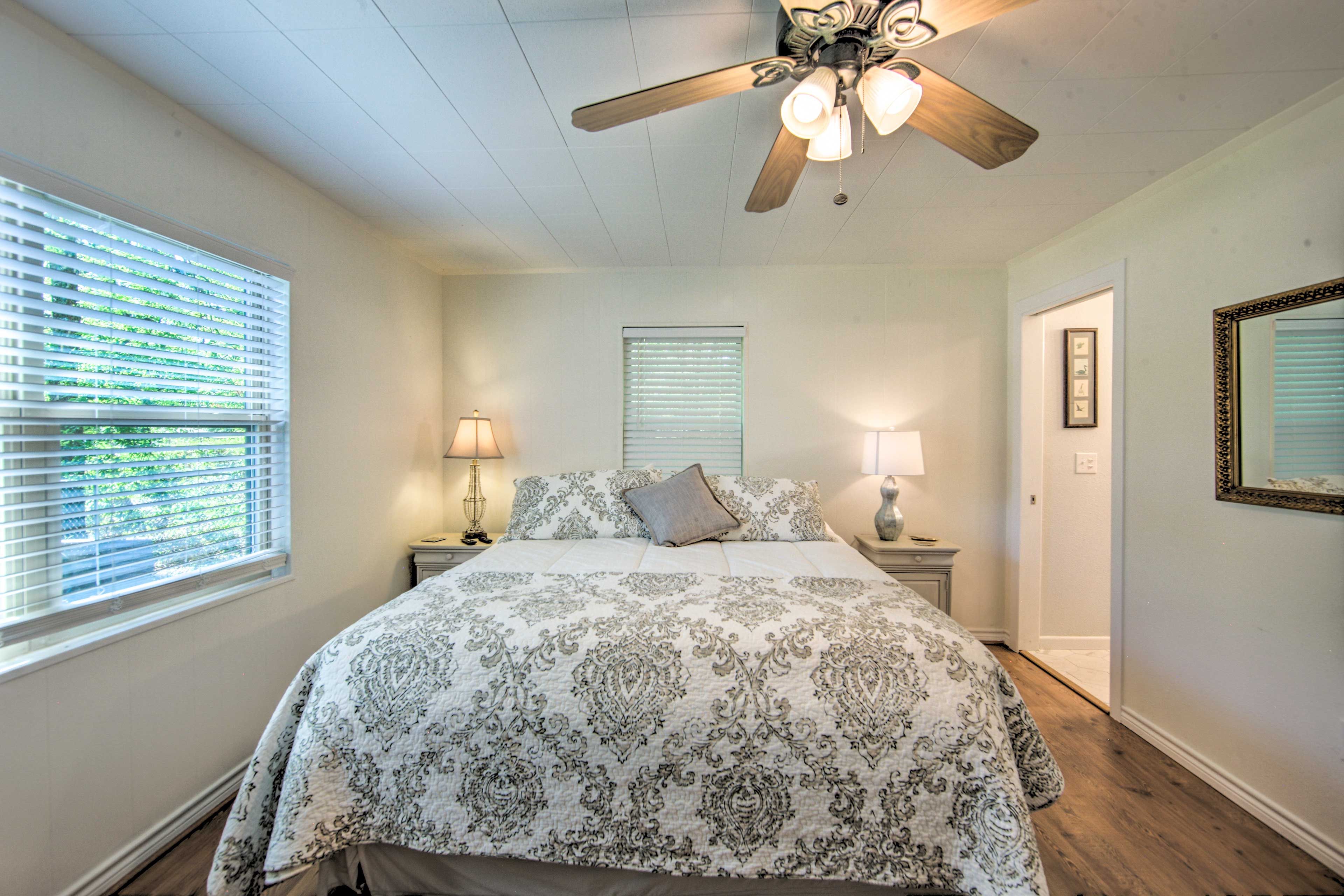 Bedroom 1 | King Bed | Linens Provided | En-Suite Bathroom