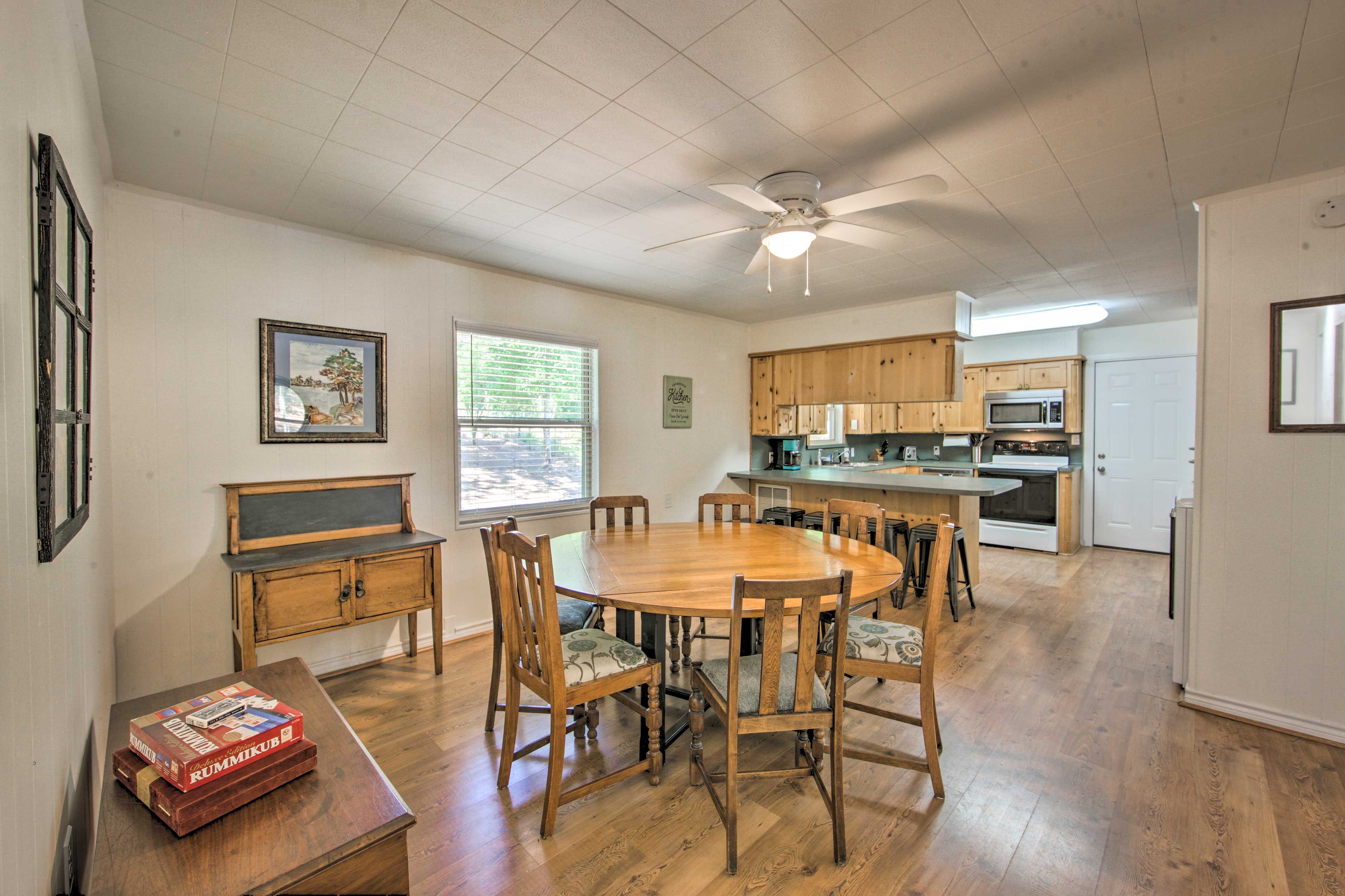Dining Area | Dishware Provided