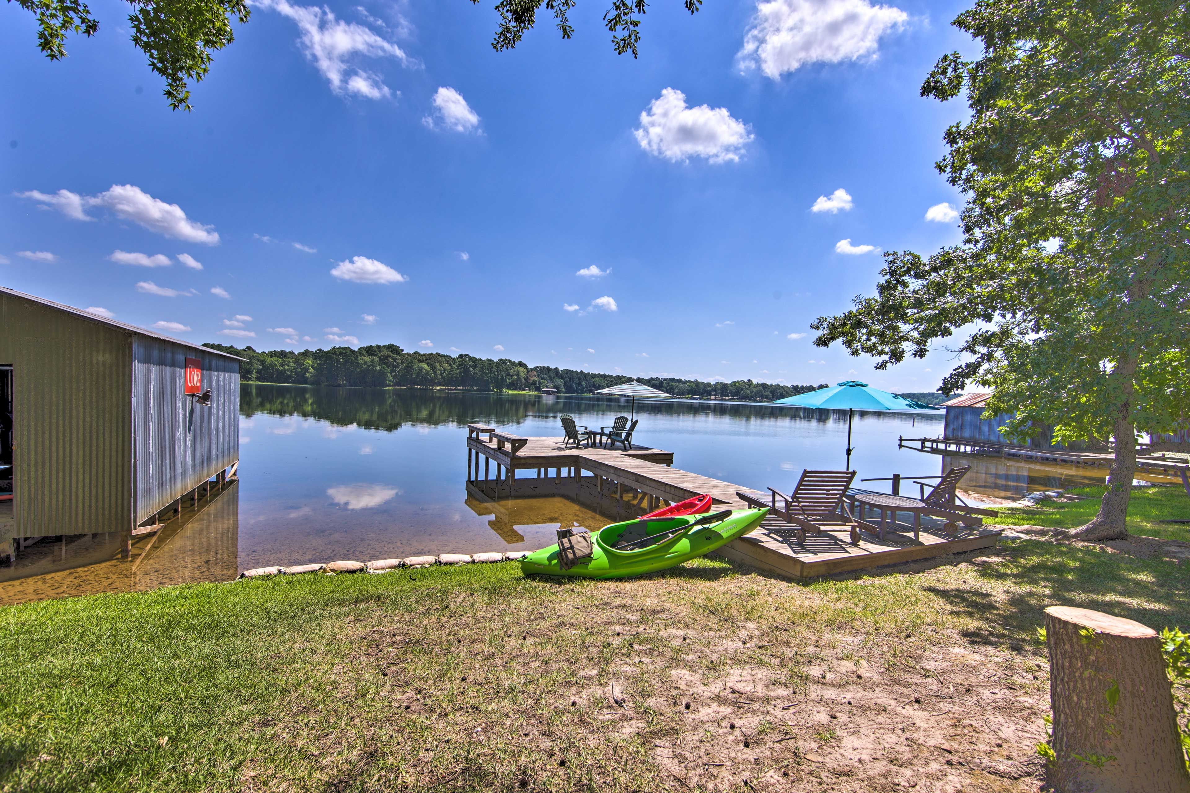 Backyard | 3 Kayaks