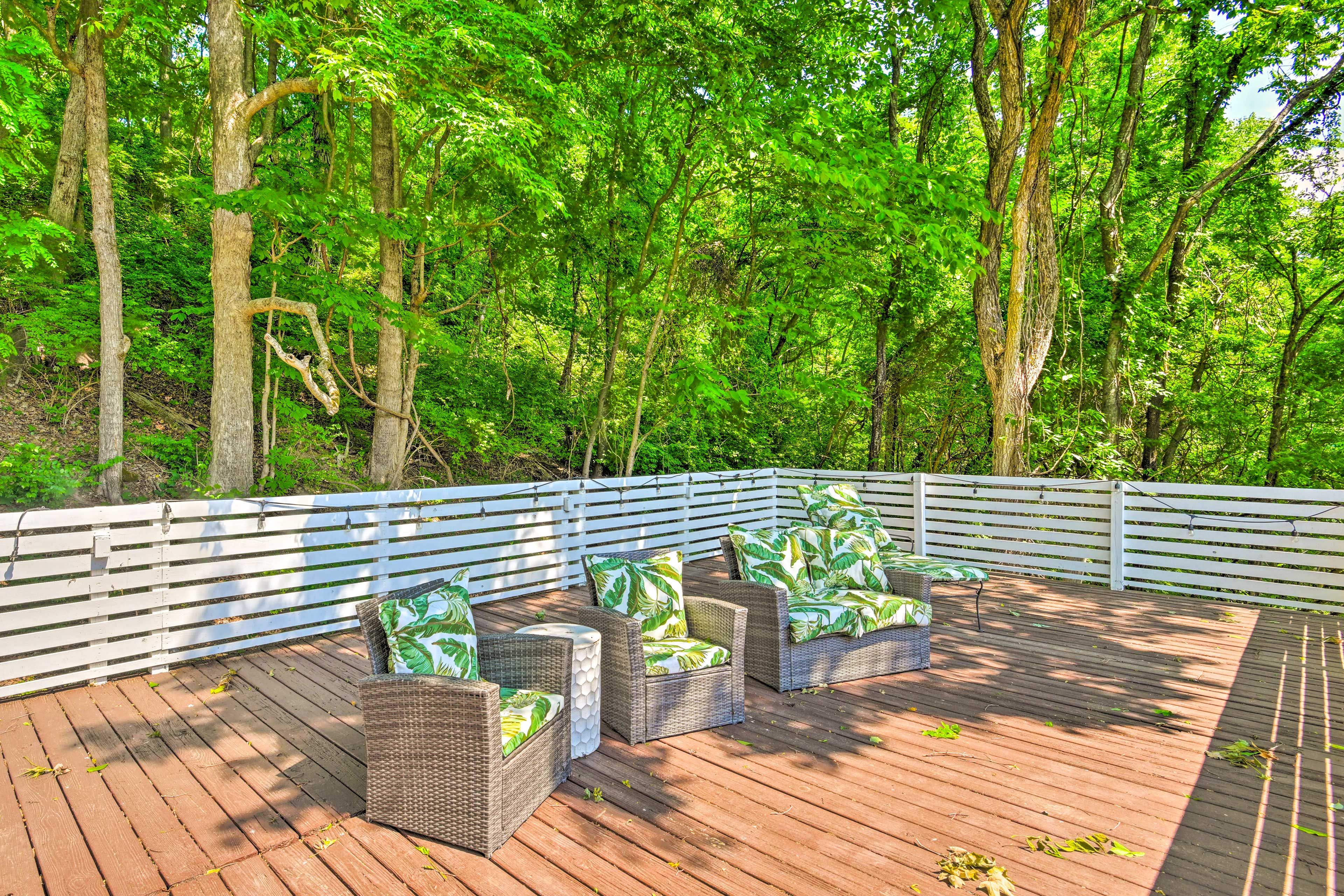 Furnished Deck