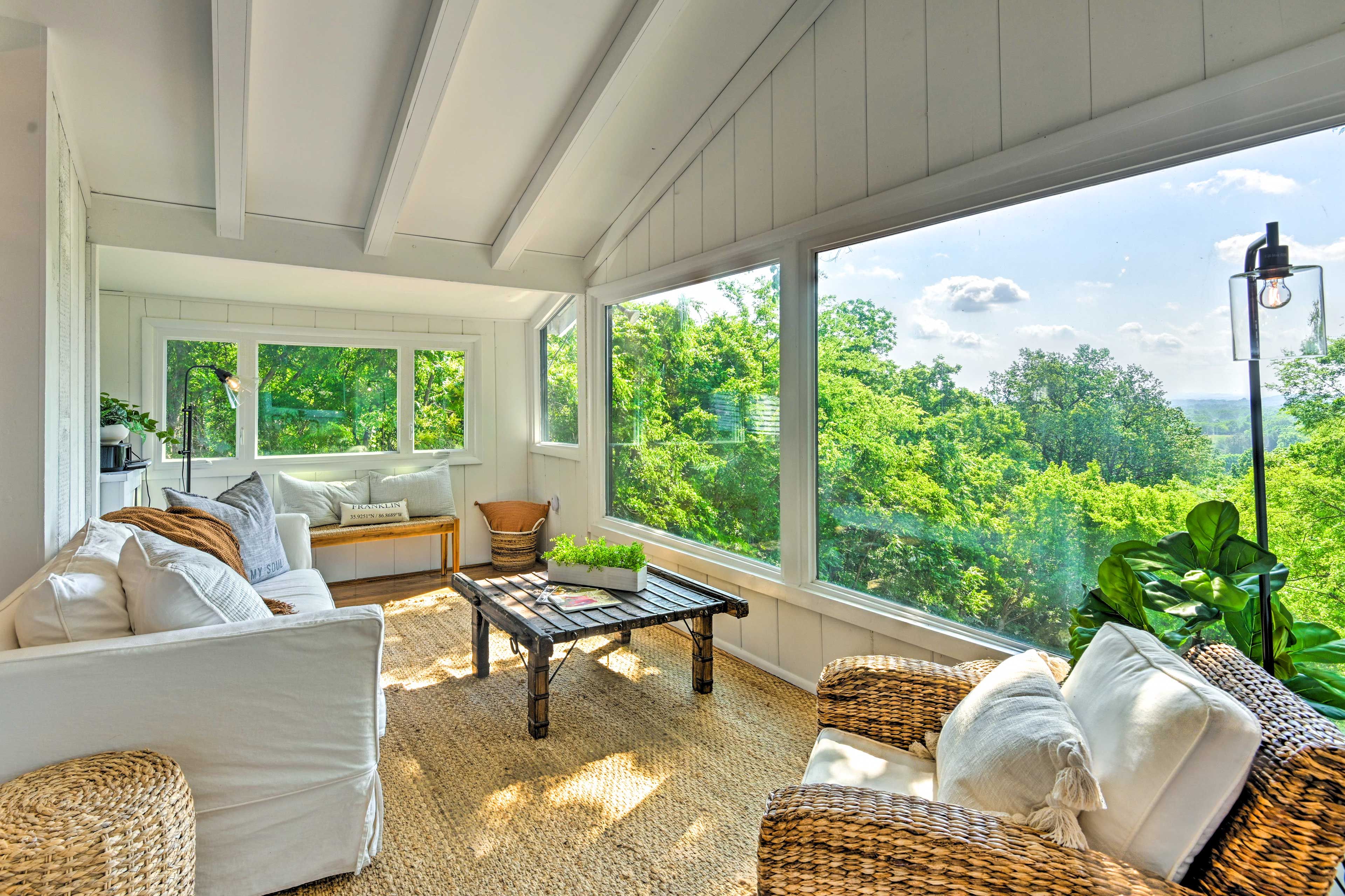 Franklin Vacation Rental | 4BR | 2BA | 2,037 Sq Ft | 1 Flight of Stairs