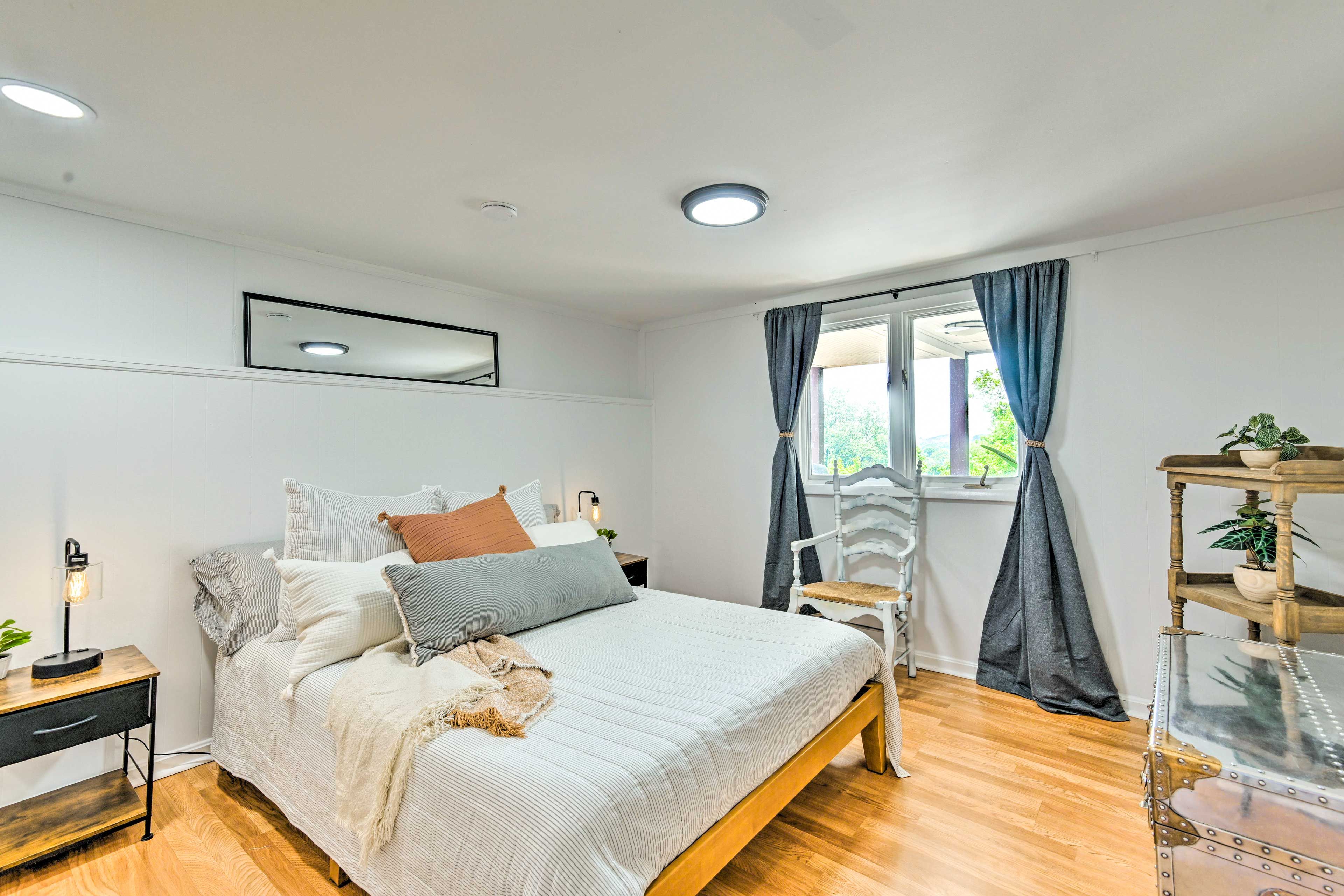 Bedroom 3 | Queen Bed | Full Bed | Lower Level