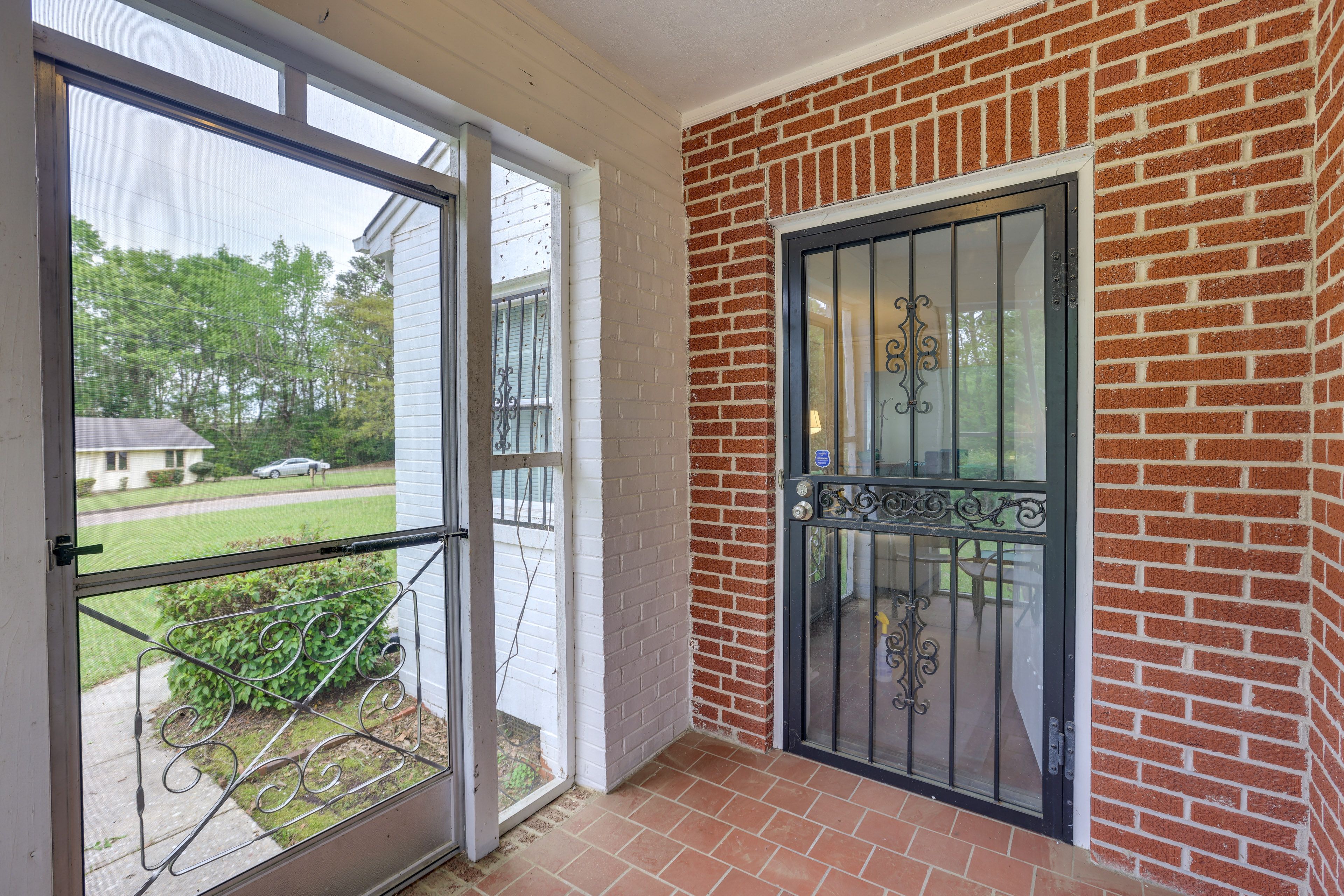 House Exterior | Screened Porch