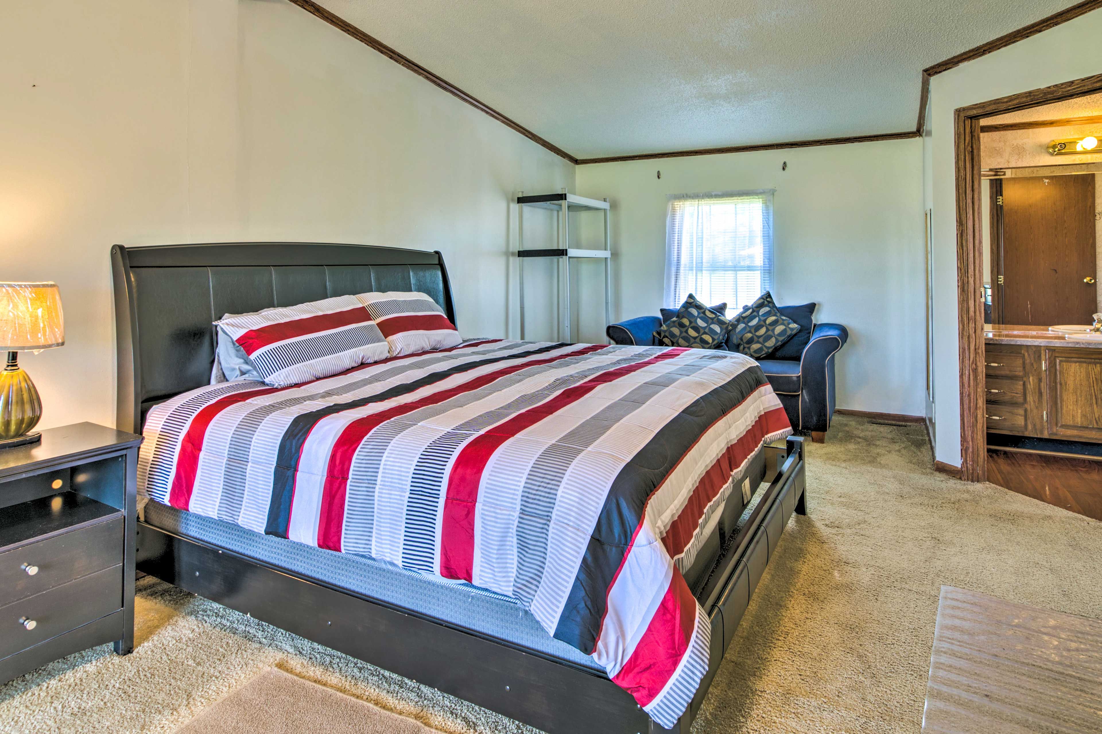 Bedroom 1 | King Bed