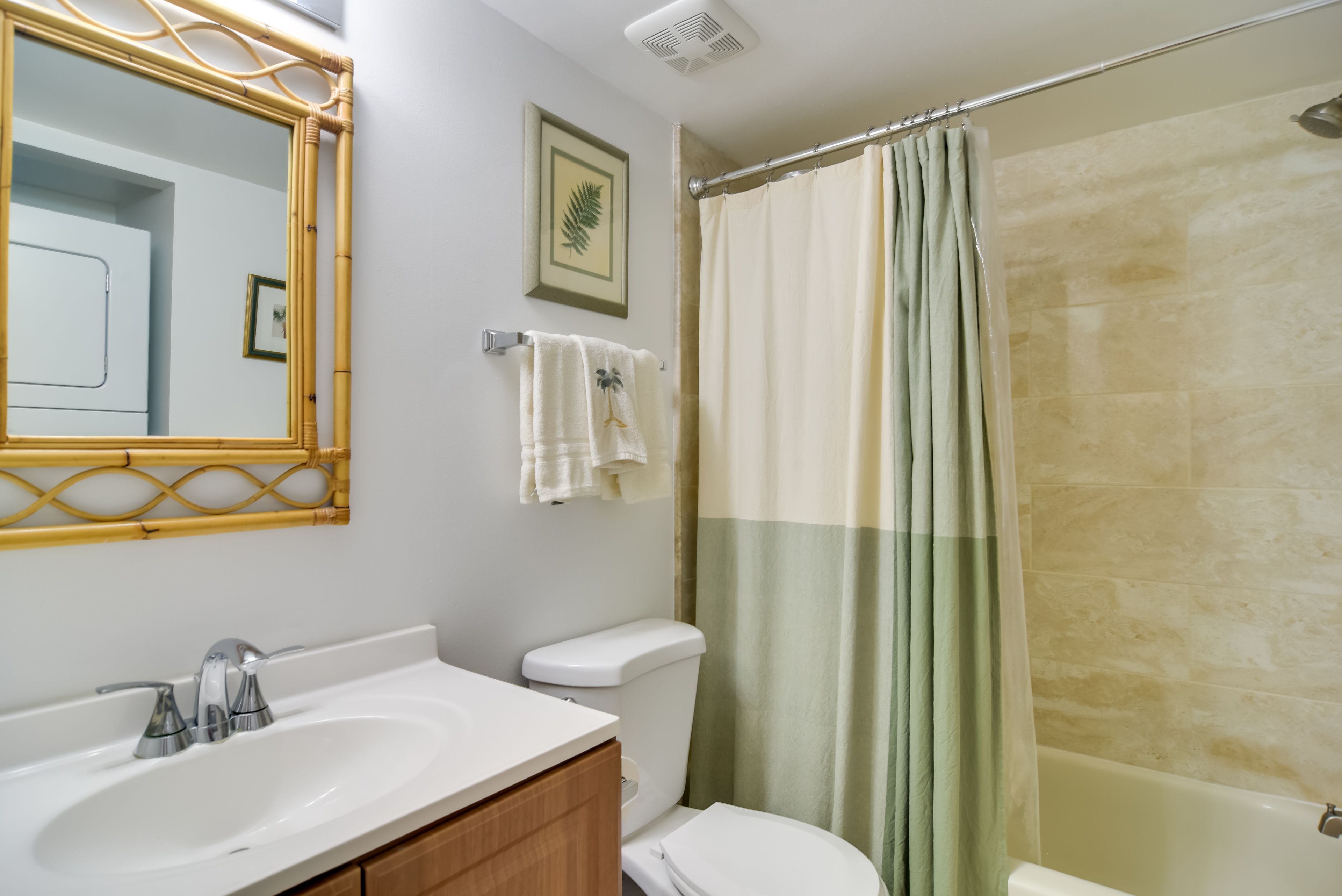 Full Bathroom | Washer & Dryer