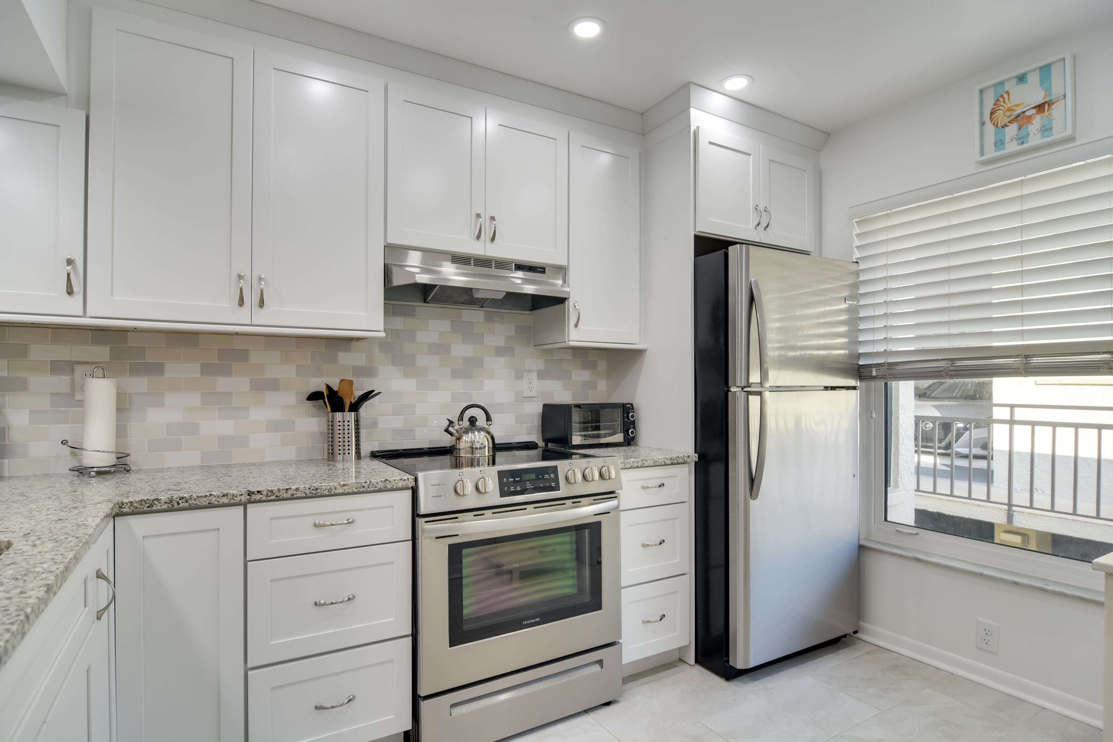 Kitchen | Dishware/Flatware | Toaster Oven