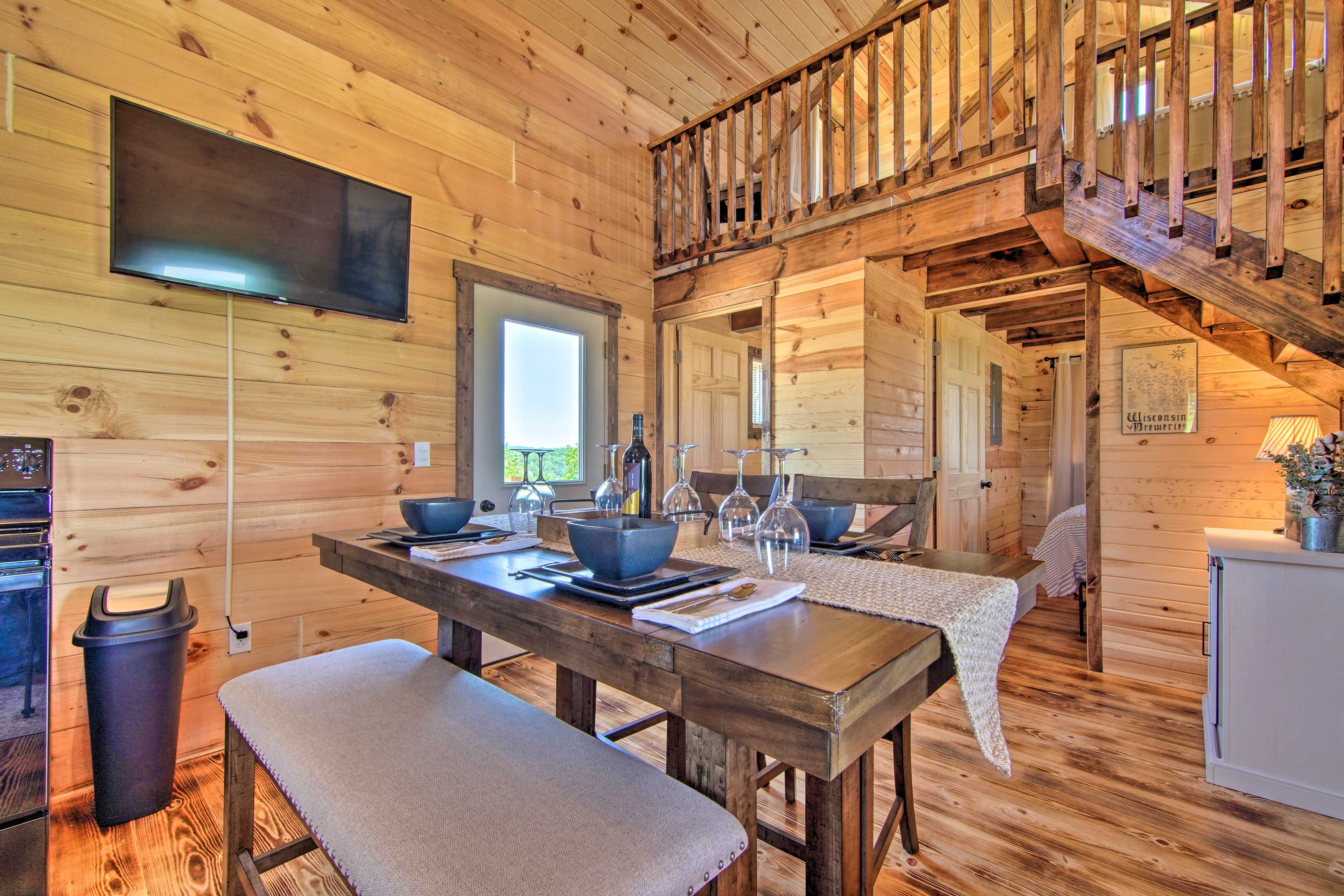 Dining Area | Dishware & Flatware