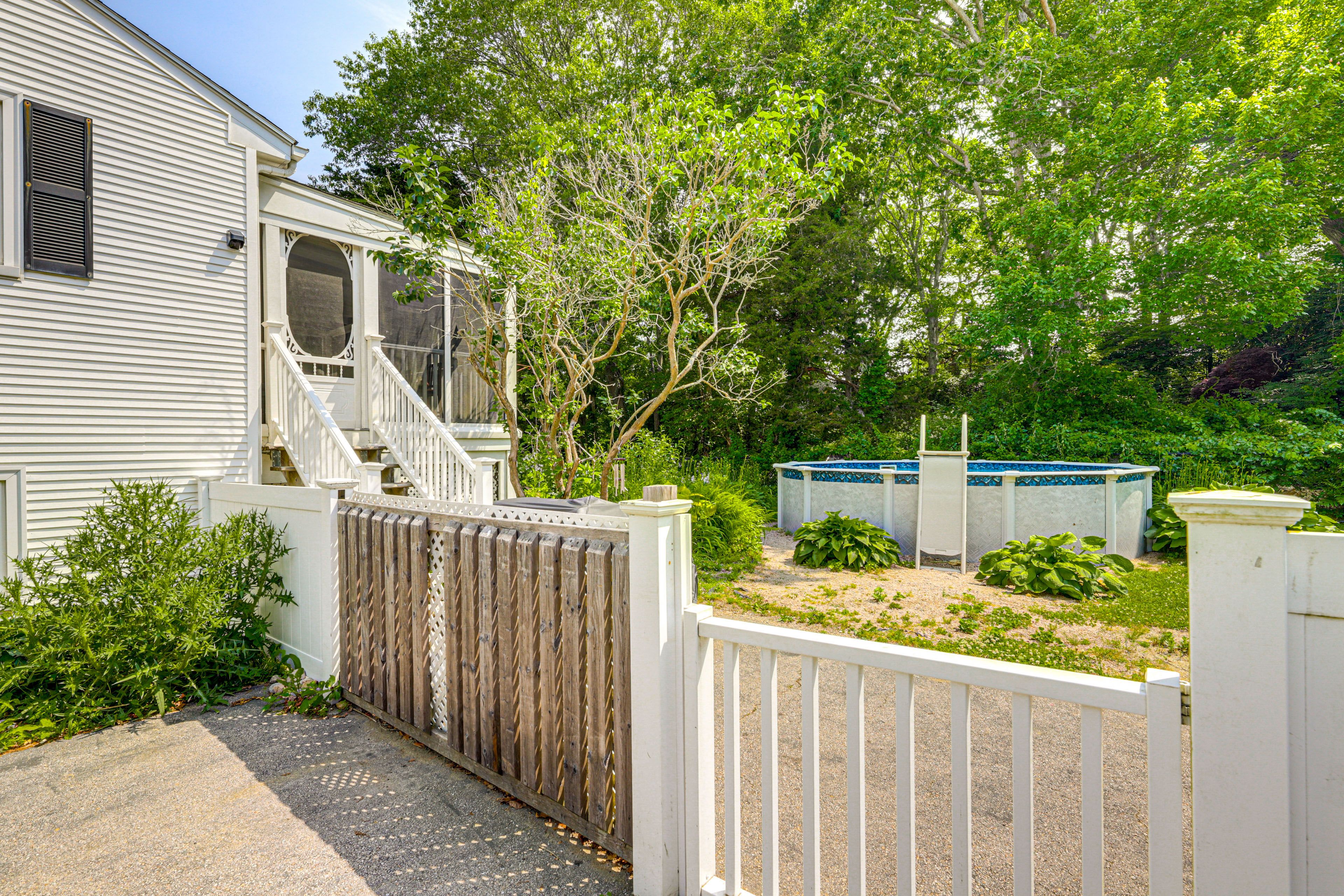 Backyard | Fire Pit | Outdoor Shower | Private Pool