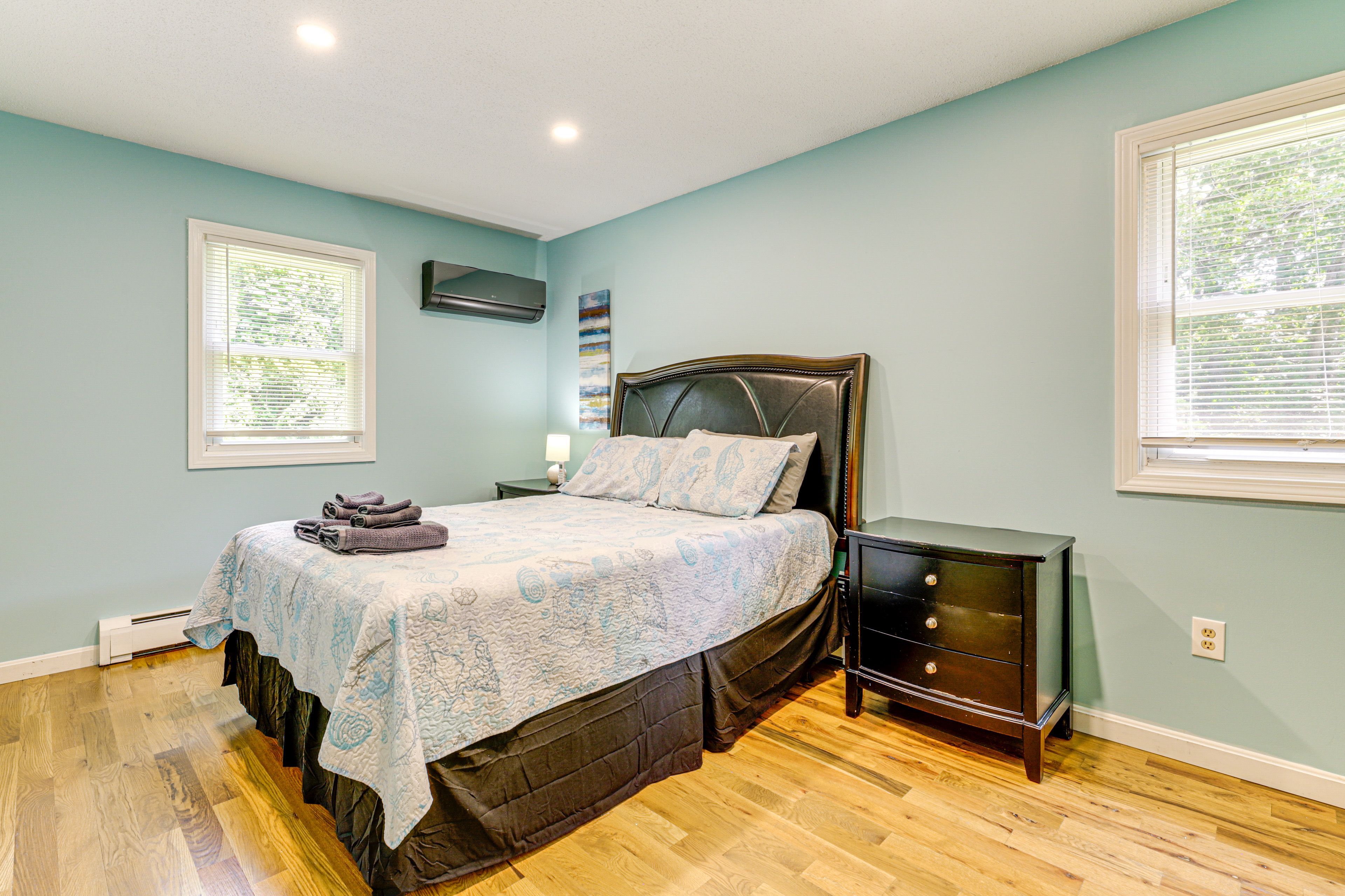 Bedroom 1 | Queen Bed | Linens Provided