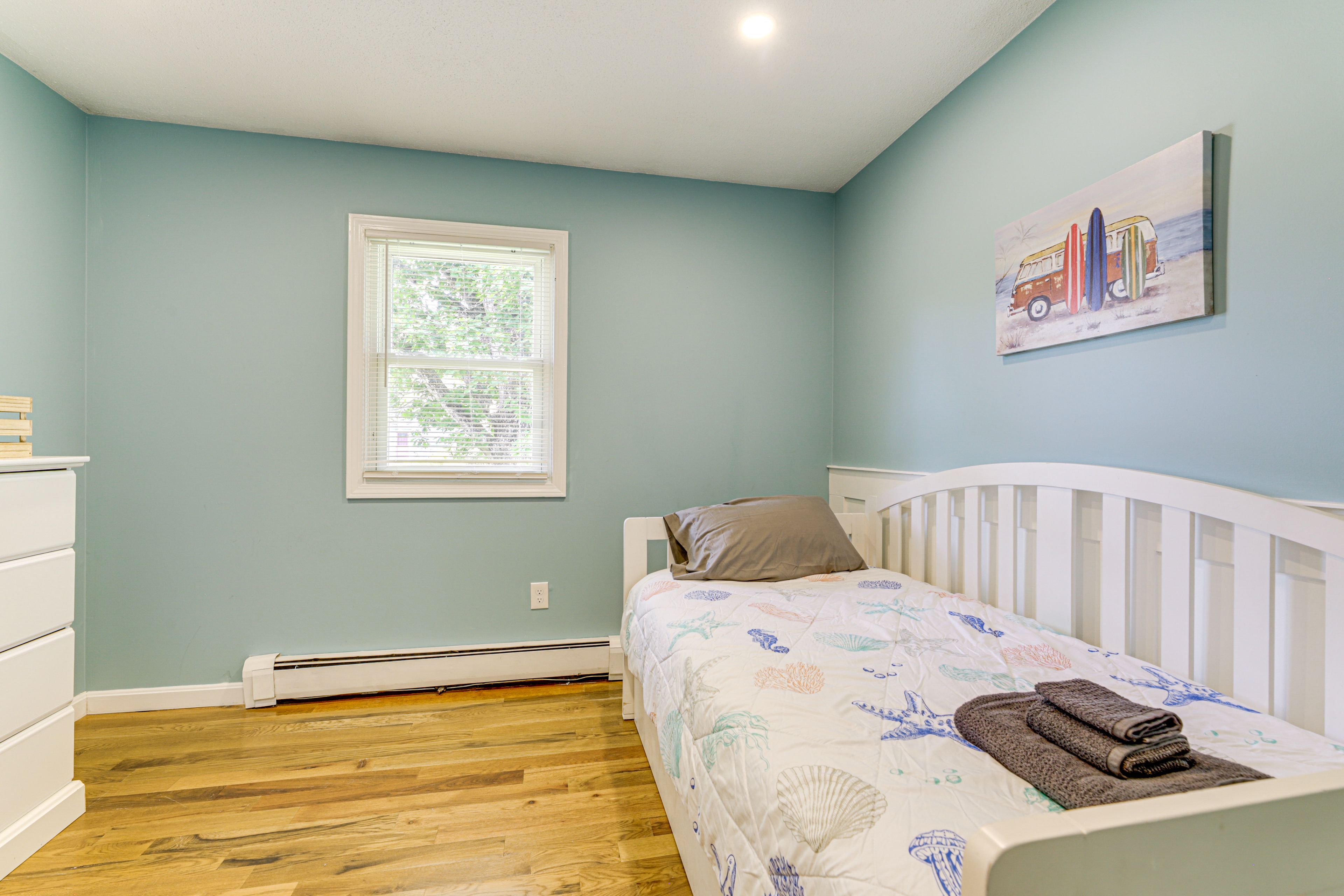 Bedroom 3 | Twin Daybed w/ Twin Trundle