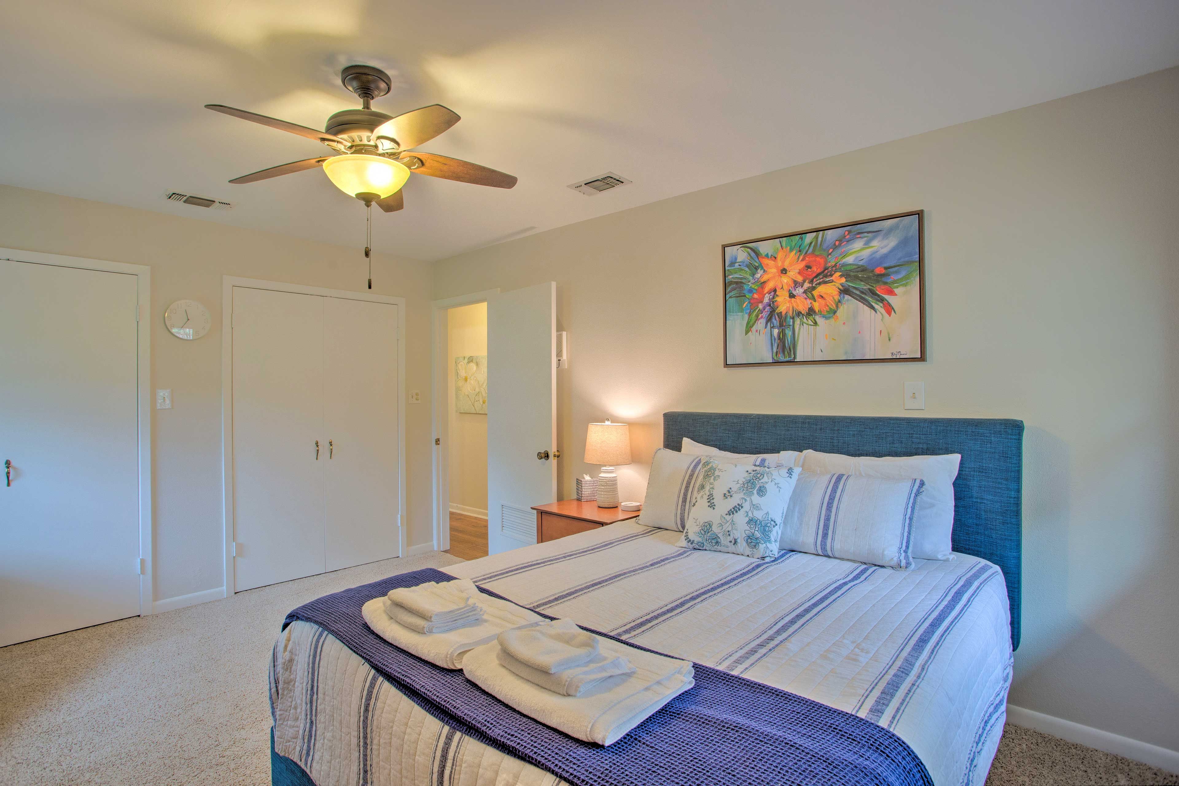 Bedroom 3 | Queen Bed
