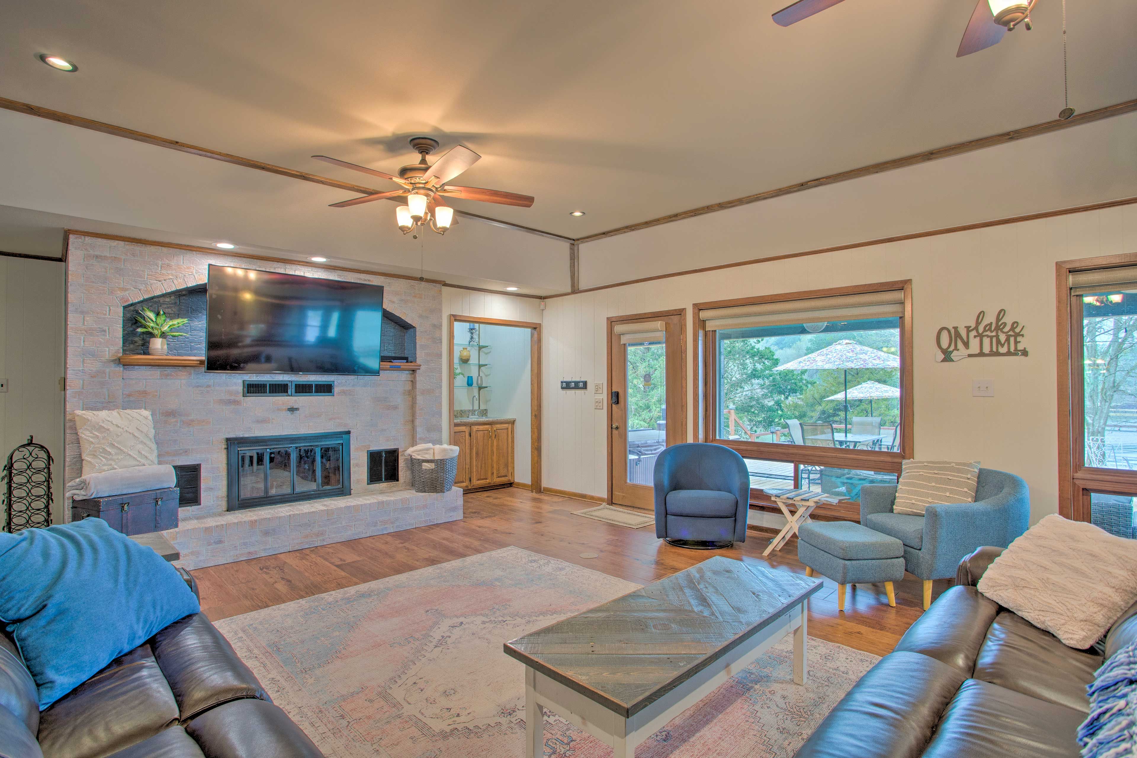 Living Room | Keyless Entry