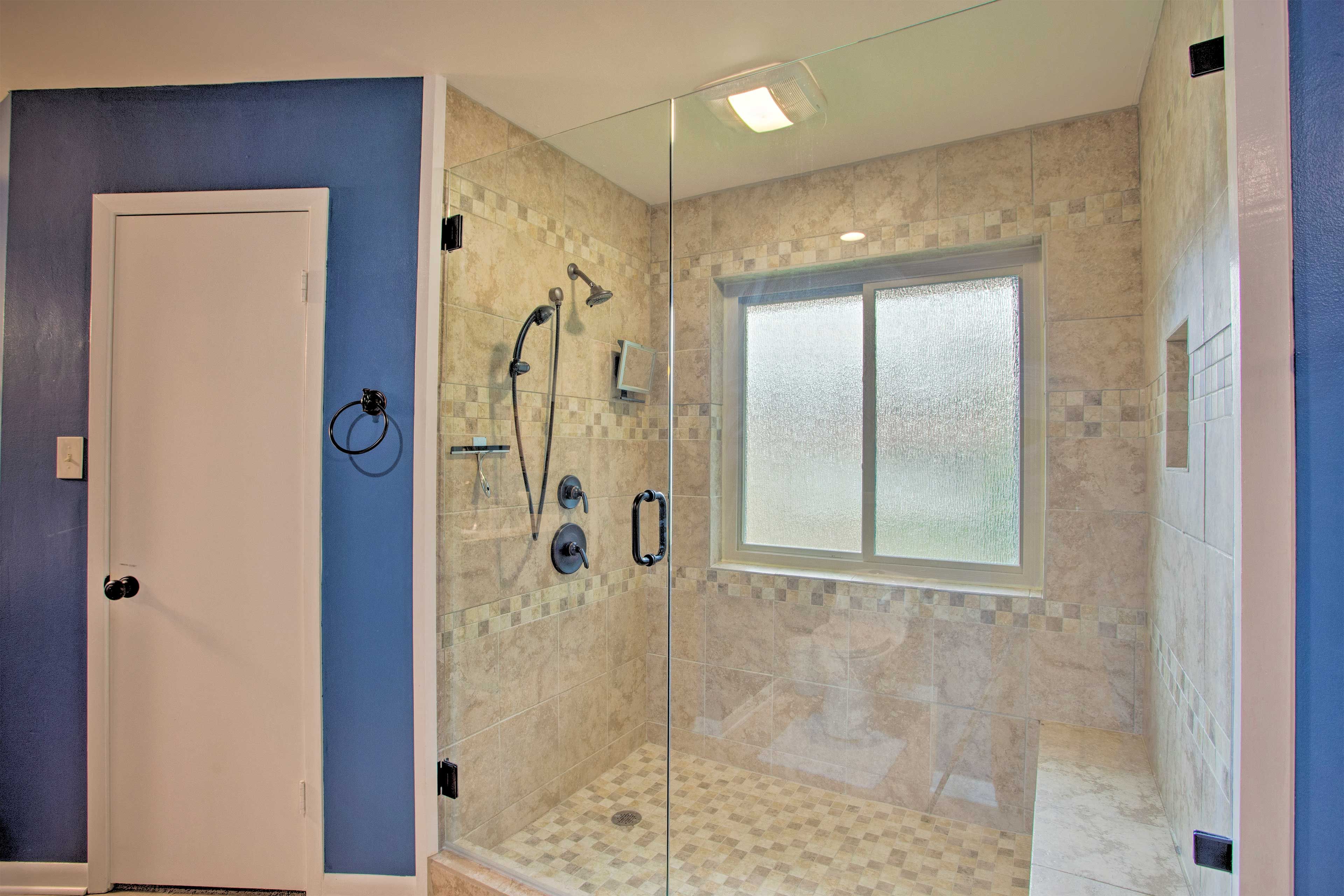En-Suite Bathroom | Complimentary Toiletries