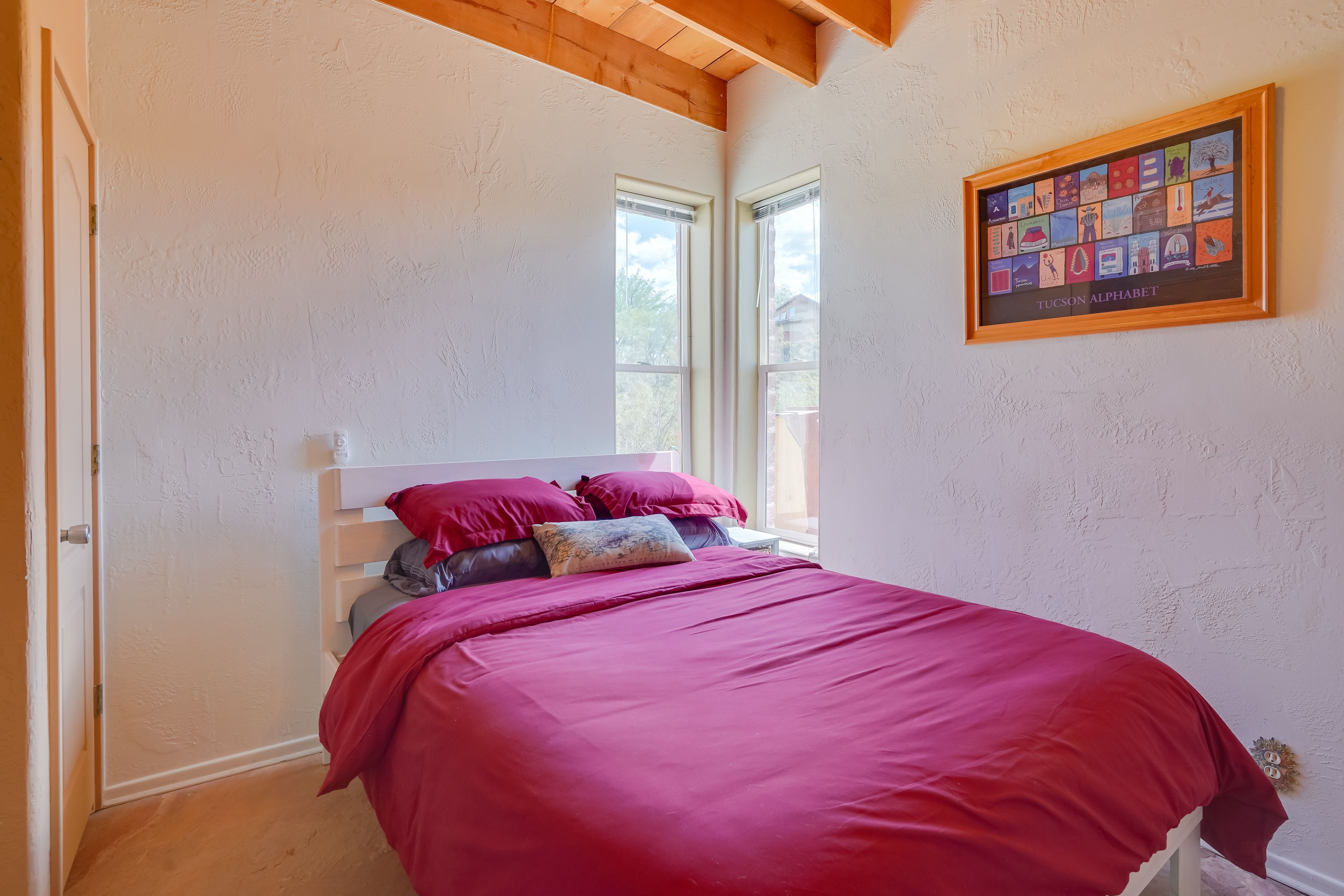 Bedroom 2 | Queen Bed