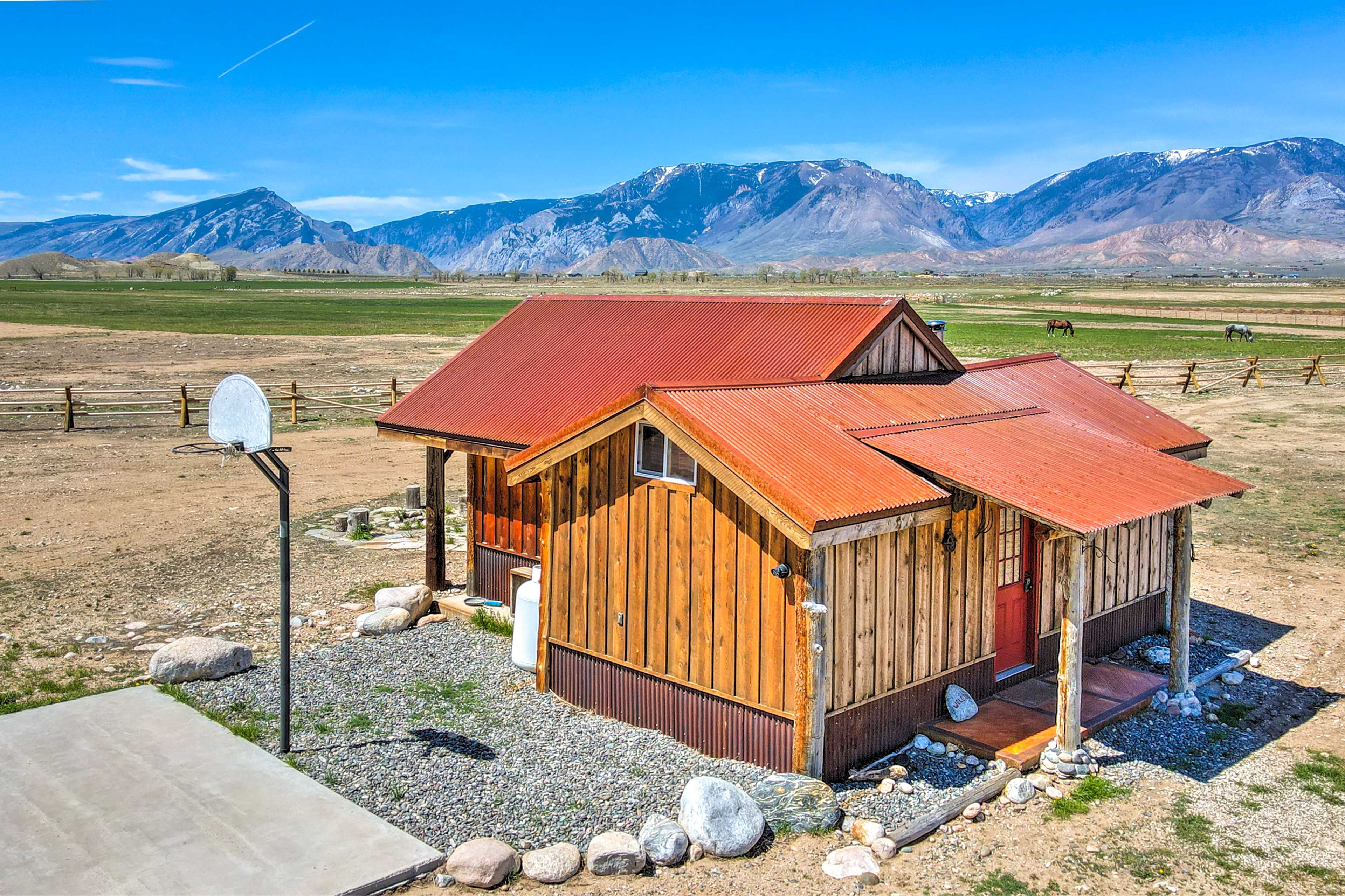 Cabin Exterior | Driveway Parking (5 Vehicles)