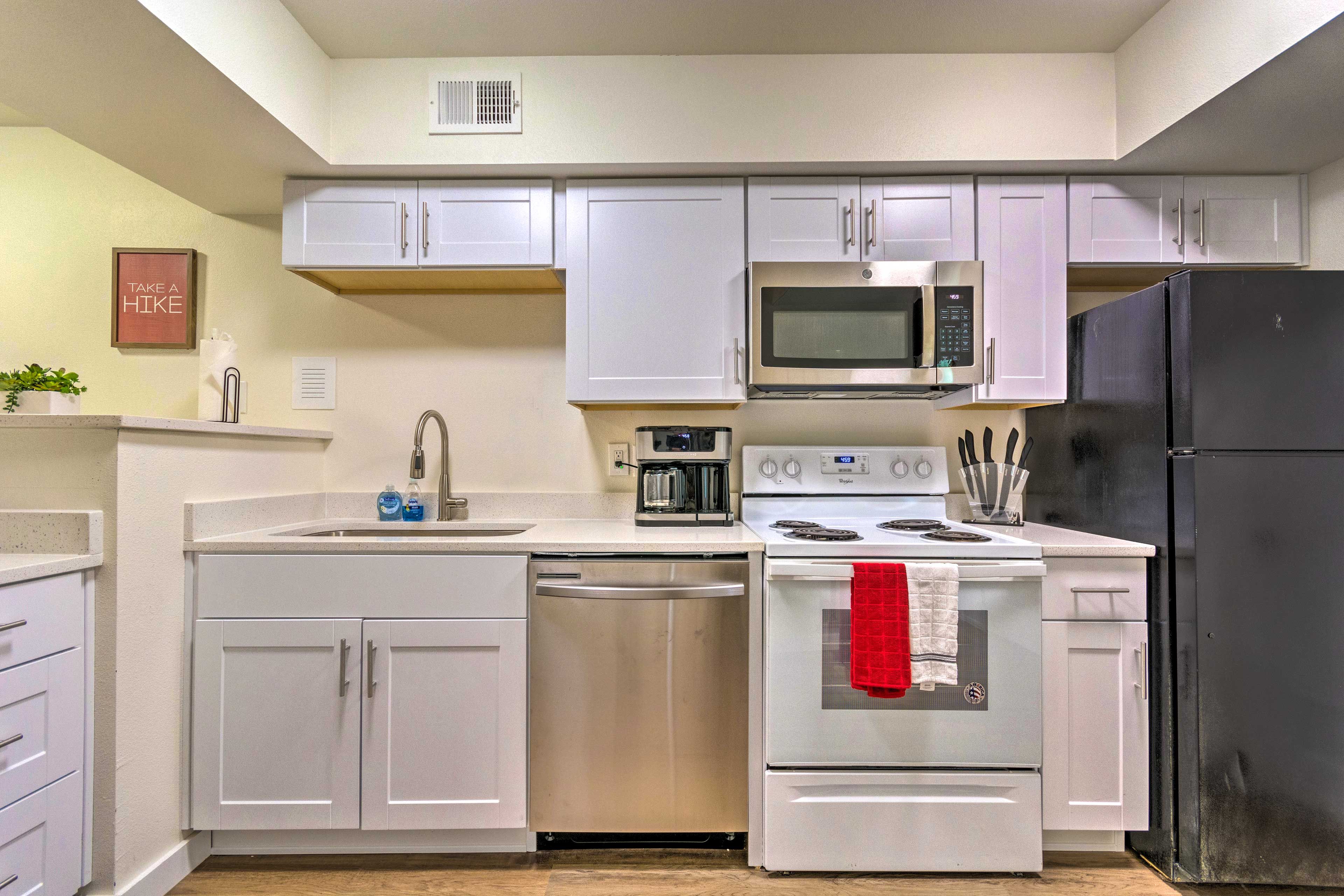 Kitchen | Cooking Basics | Dishware & Flatware