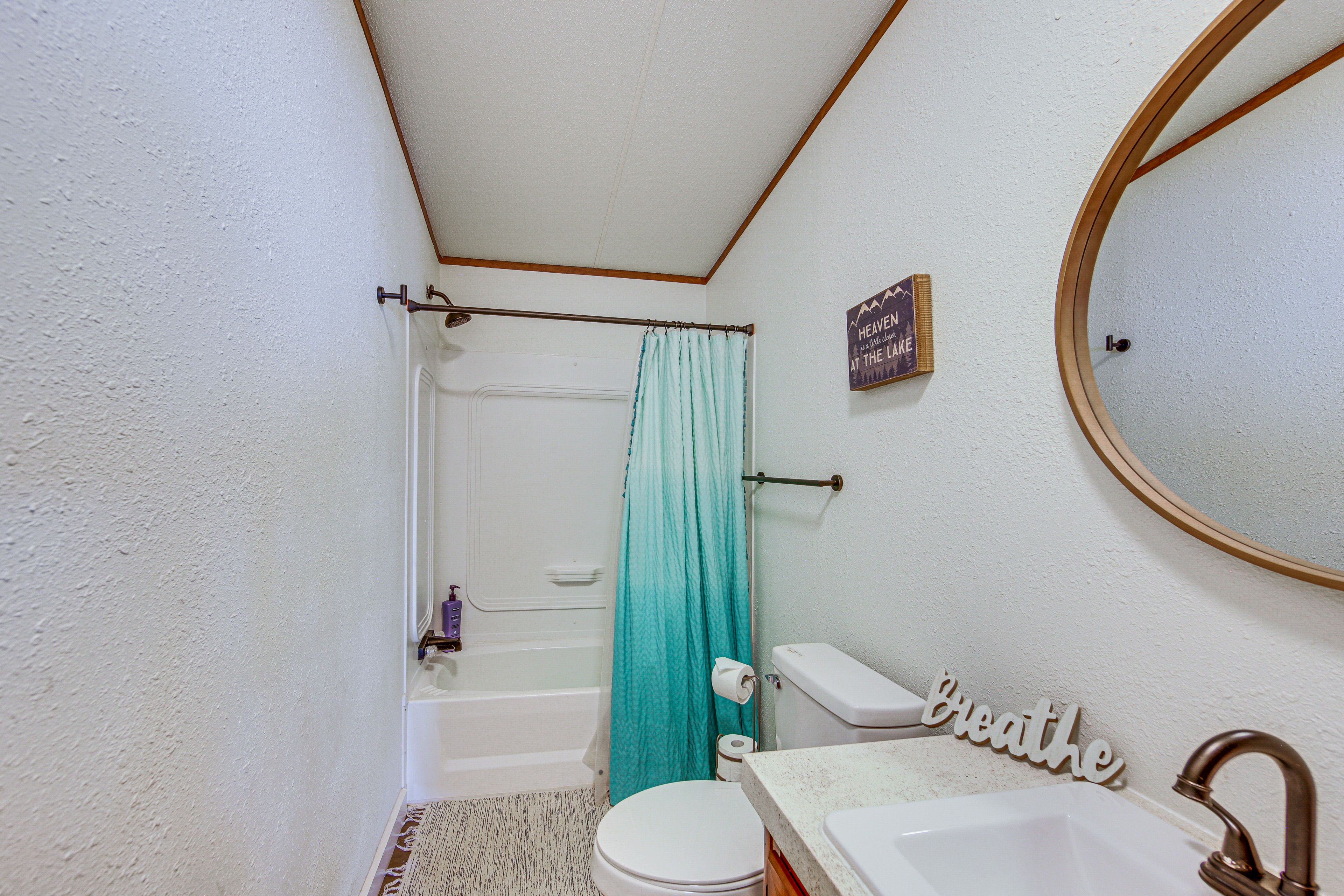 Full Bathroom