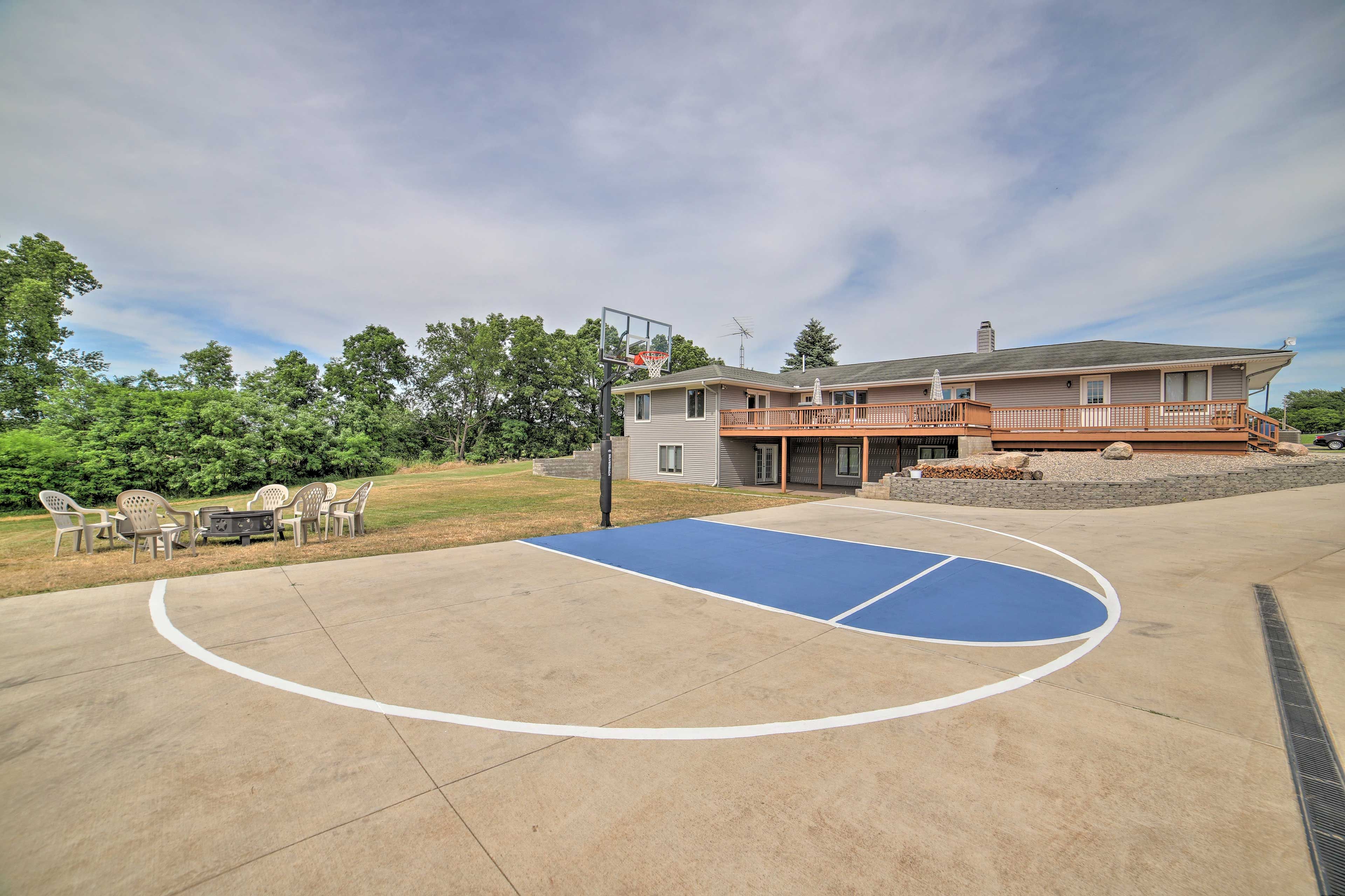 Basketball Court | Fire Pit