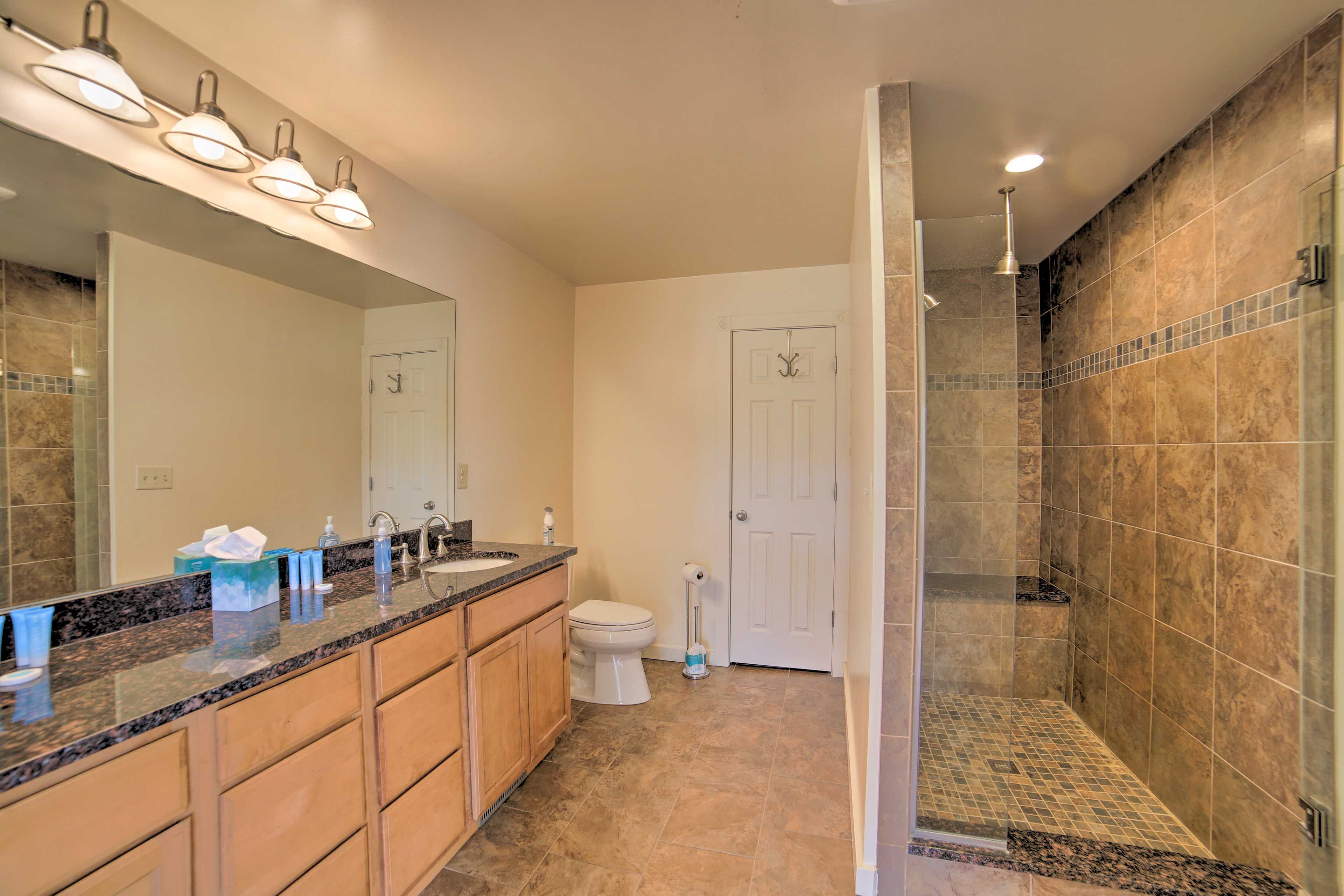 En-Suite Bathroom | Complimentary Toiletries