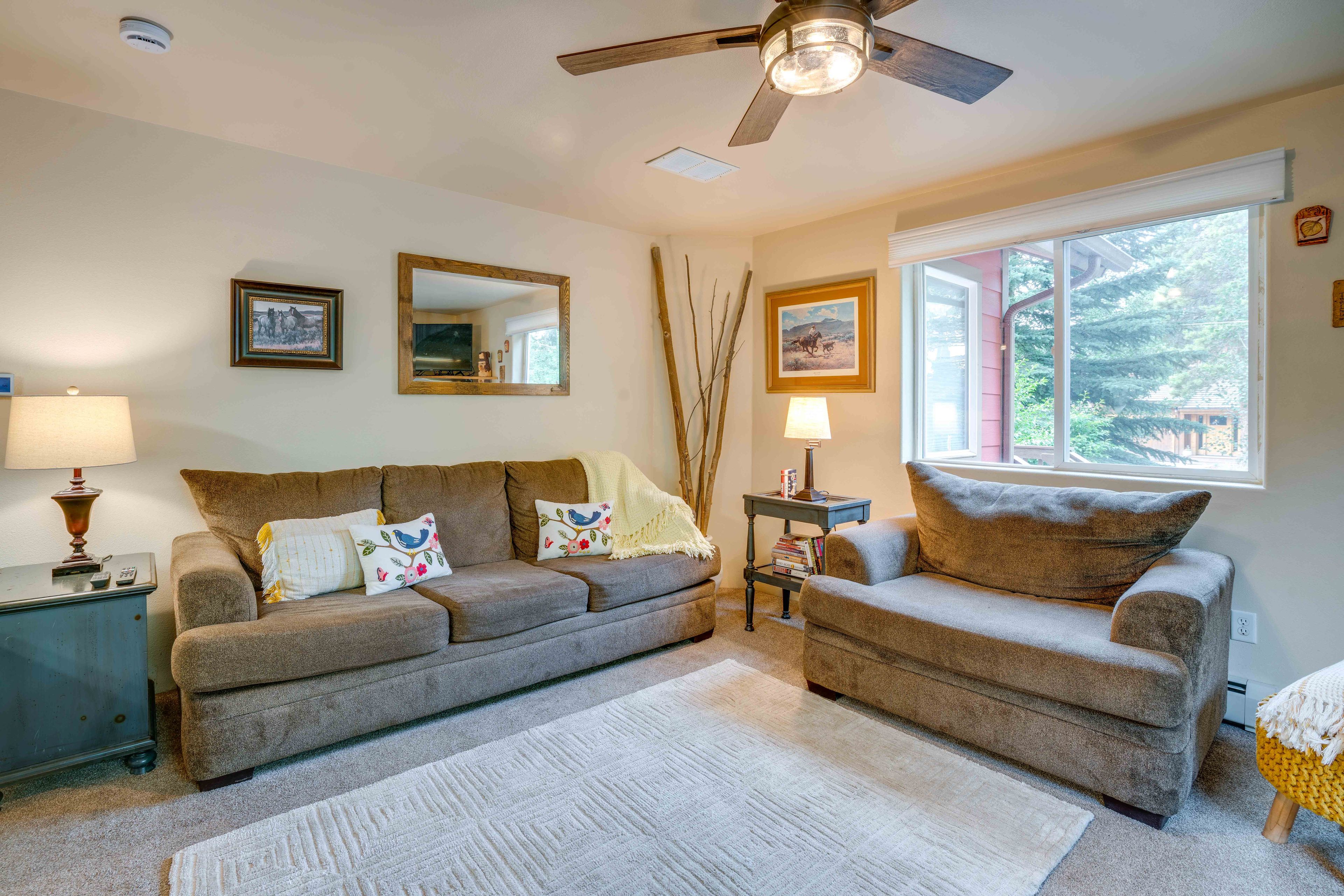 Great Room | Gas Fireplace | Smart TV w/ Cable | Sleeper Sofa | Main Floor