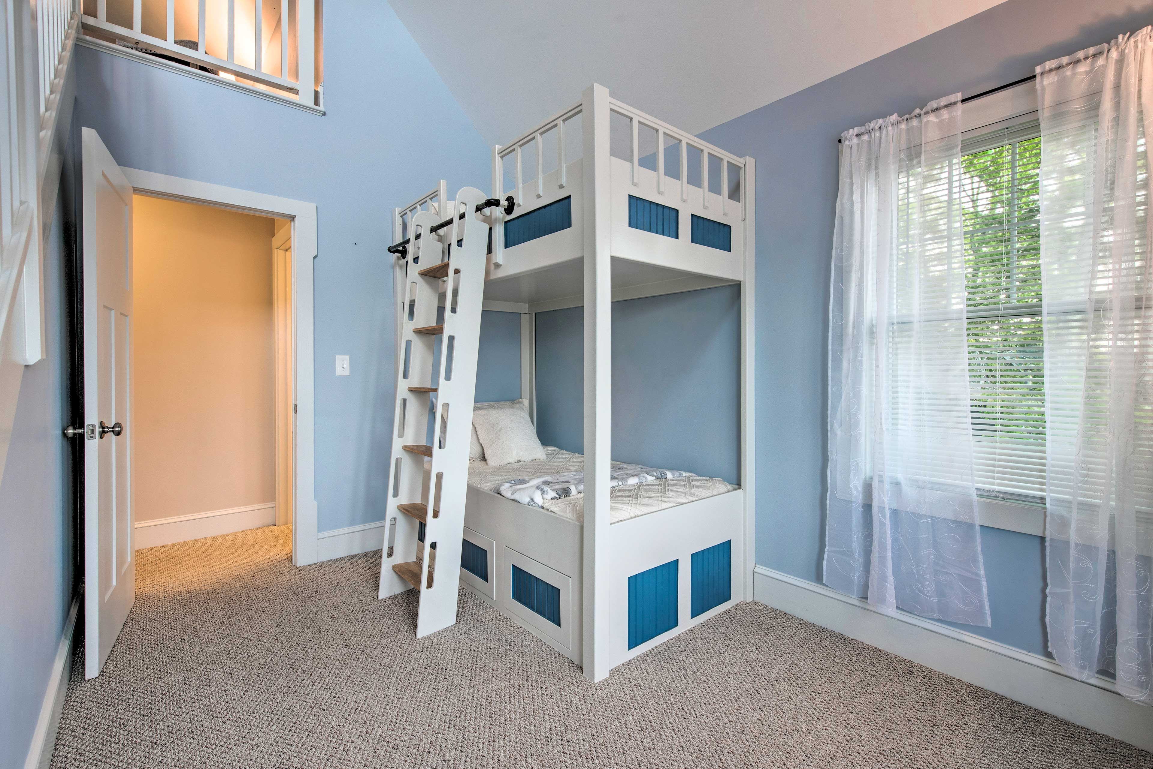 Bedroom 4 | Twin Bunk Bed | 2nd Floor