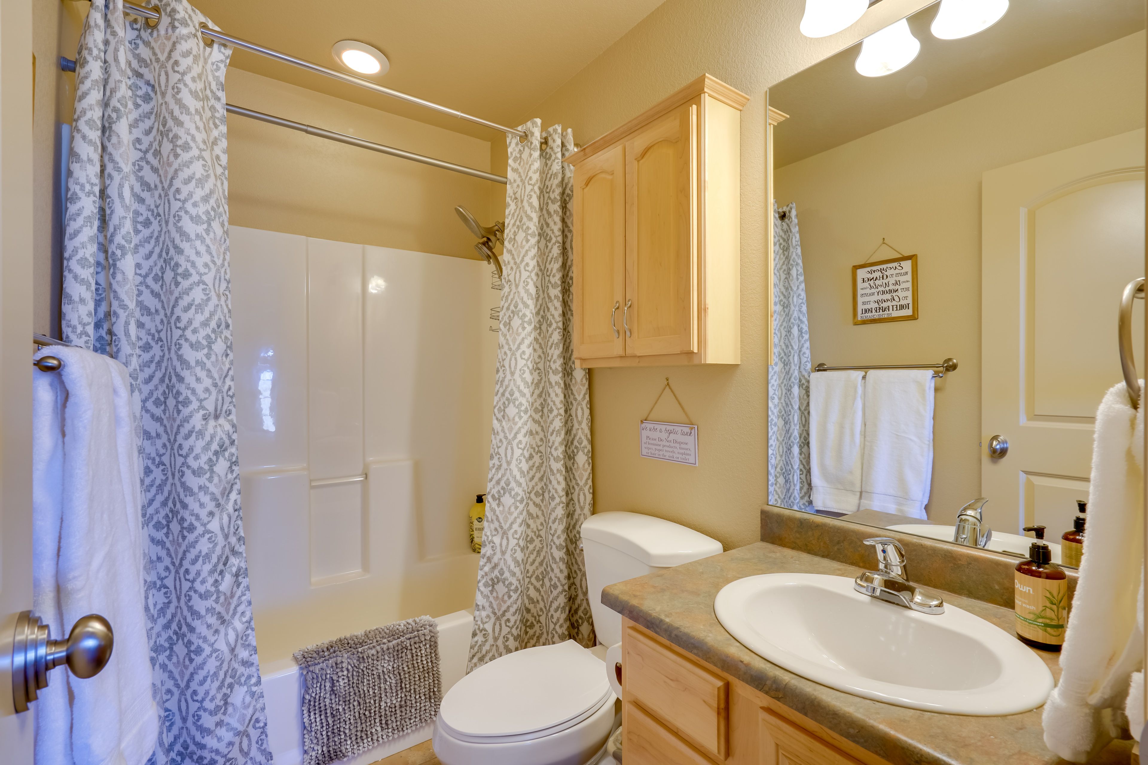 Full Bathroom