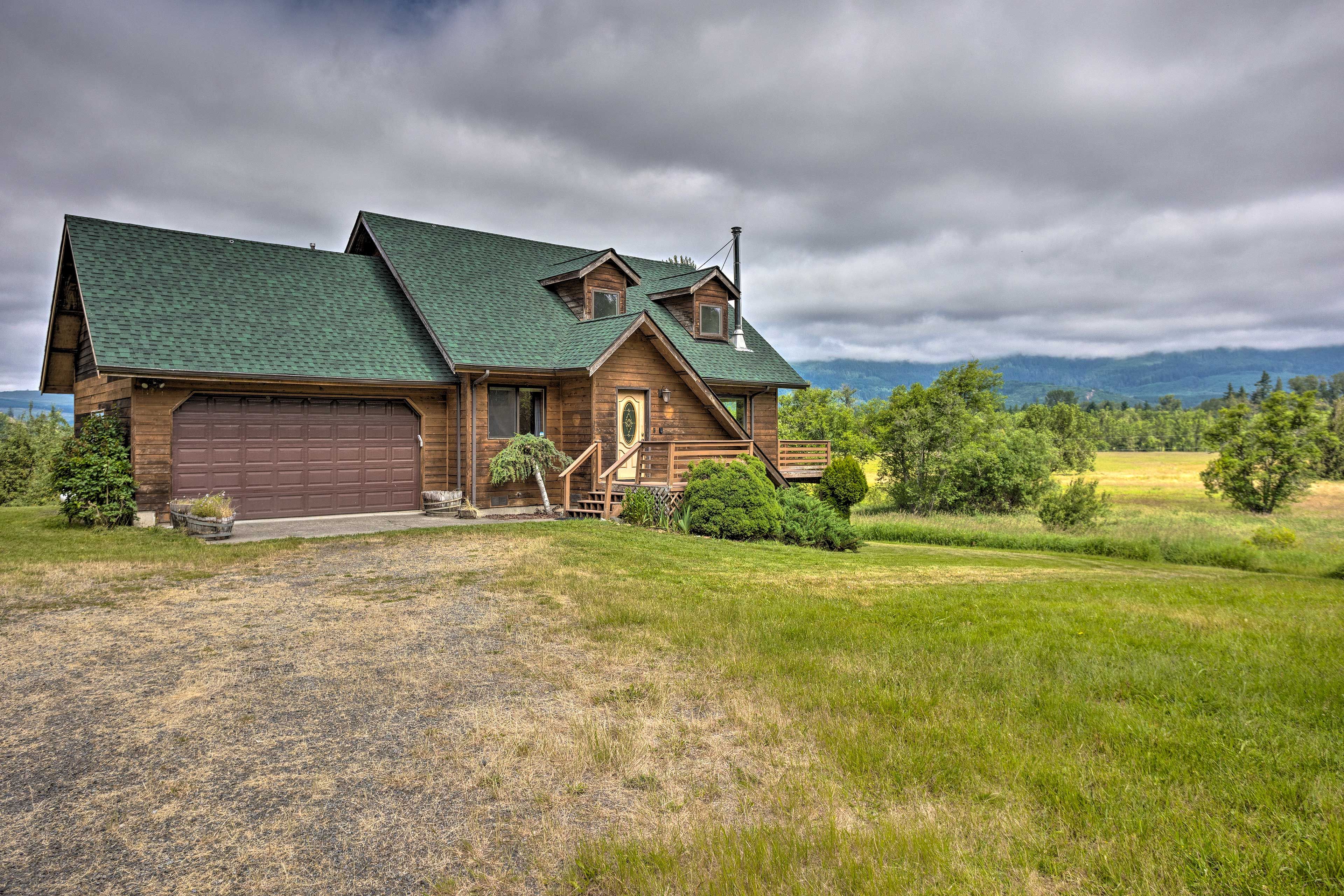 Parking | Carport (2 Vehicles) | Gravel Driveway (2 Vehicles) | RV/Trailer
