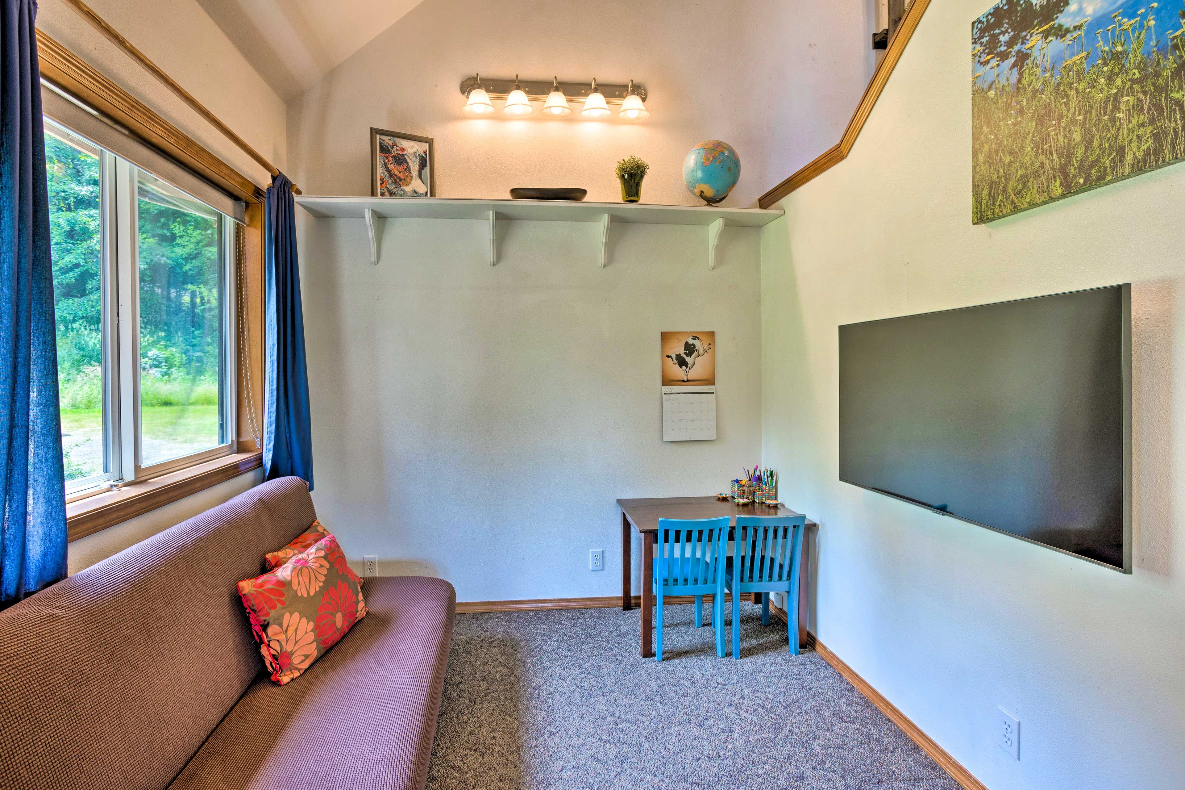 Office | 1st Floor | Smart TV | Board Games