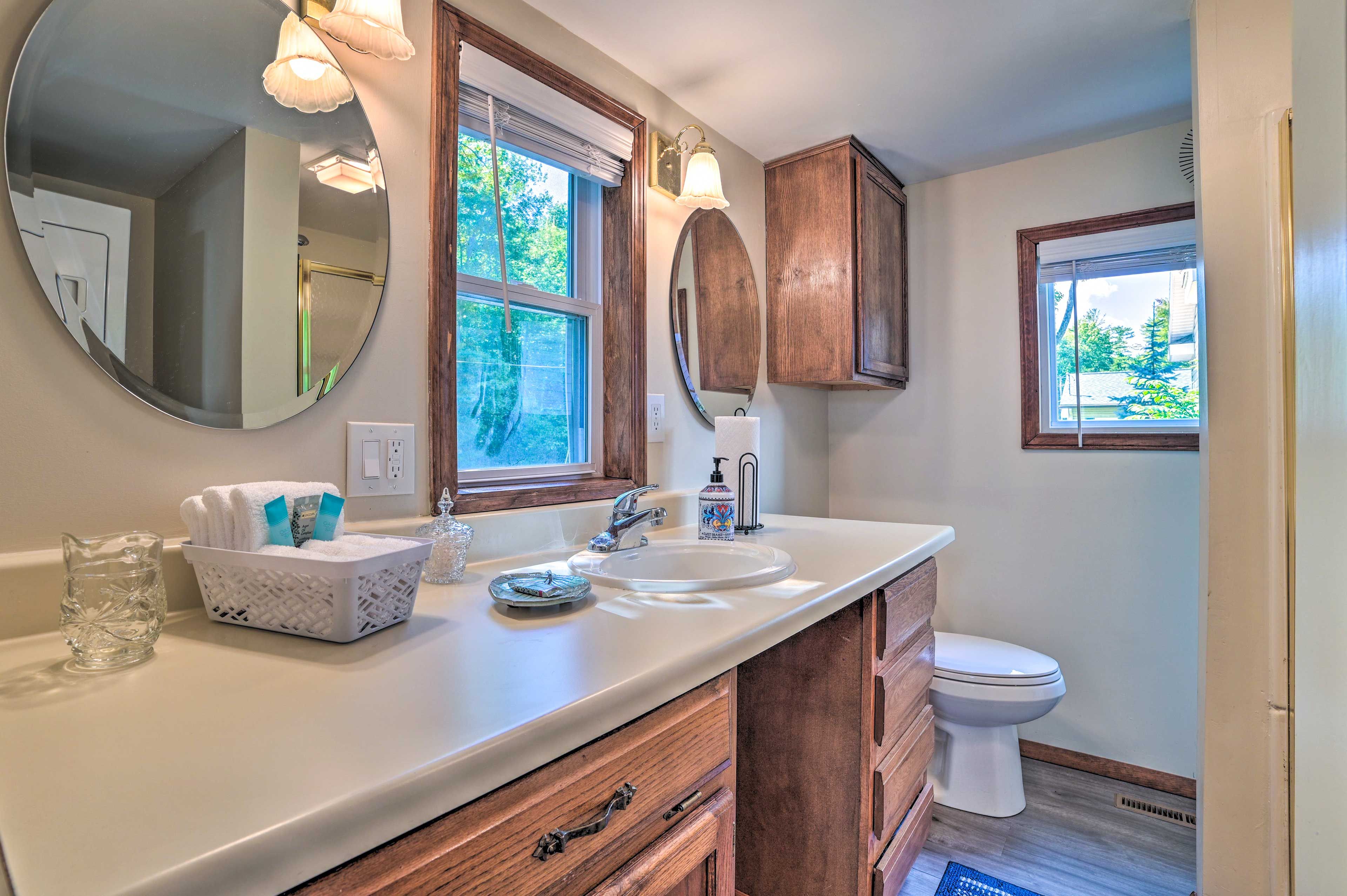 Full Bath | Hair Dryer | Towels Provided