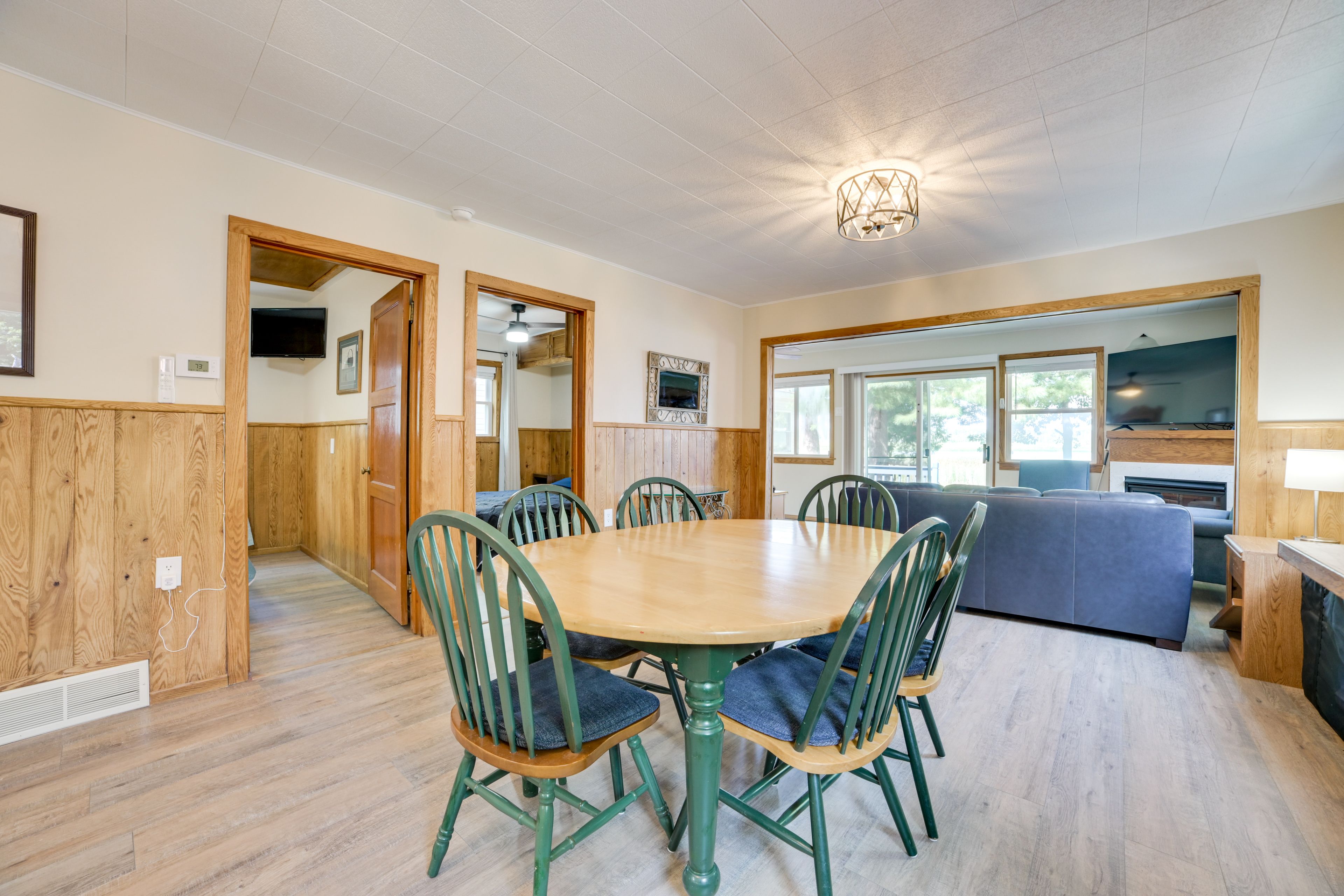 Dining Area | Dishes & Flatware Provided | Board Games