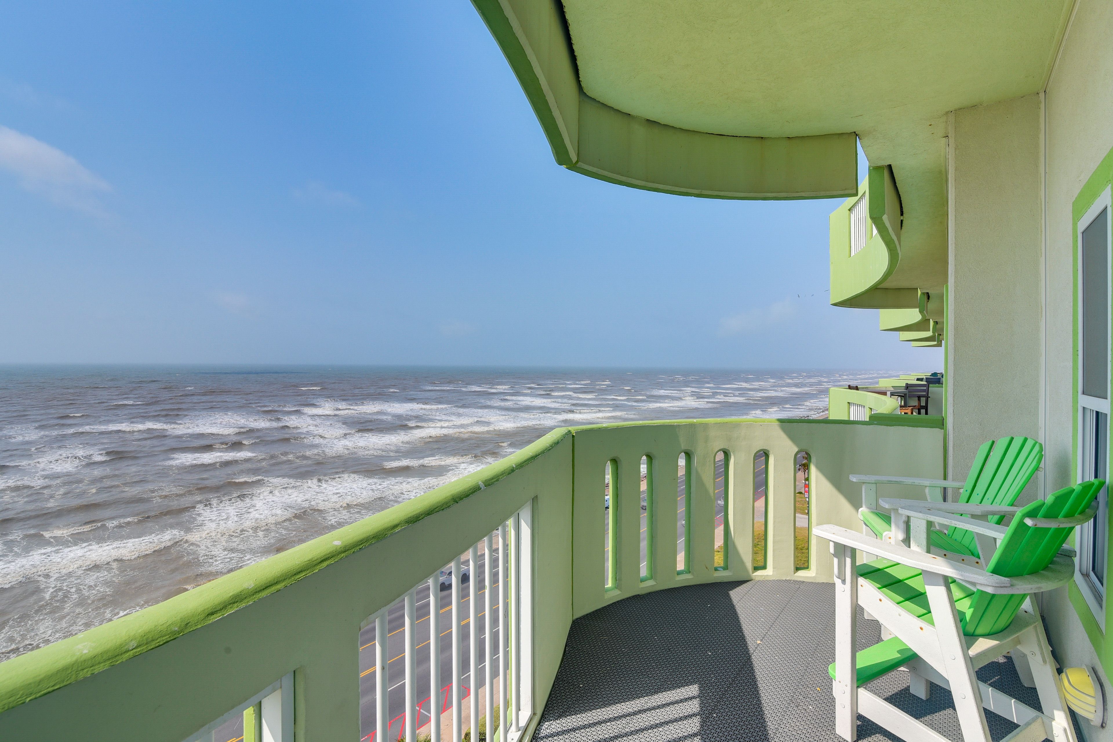 Galveston Vacation Rental | 2BR | 2BA | Step-Free Access | 896 Sq Ft