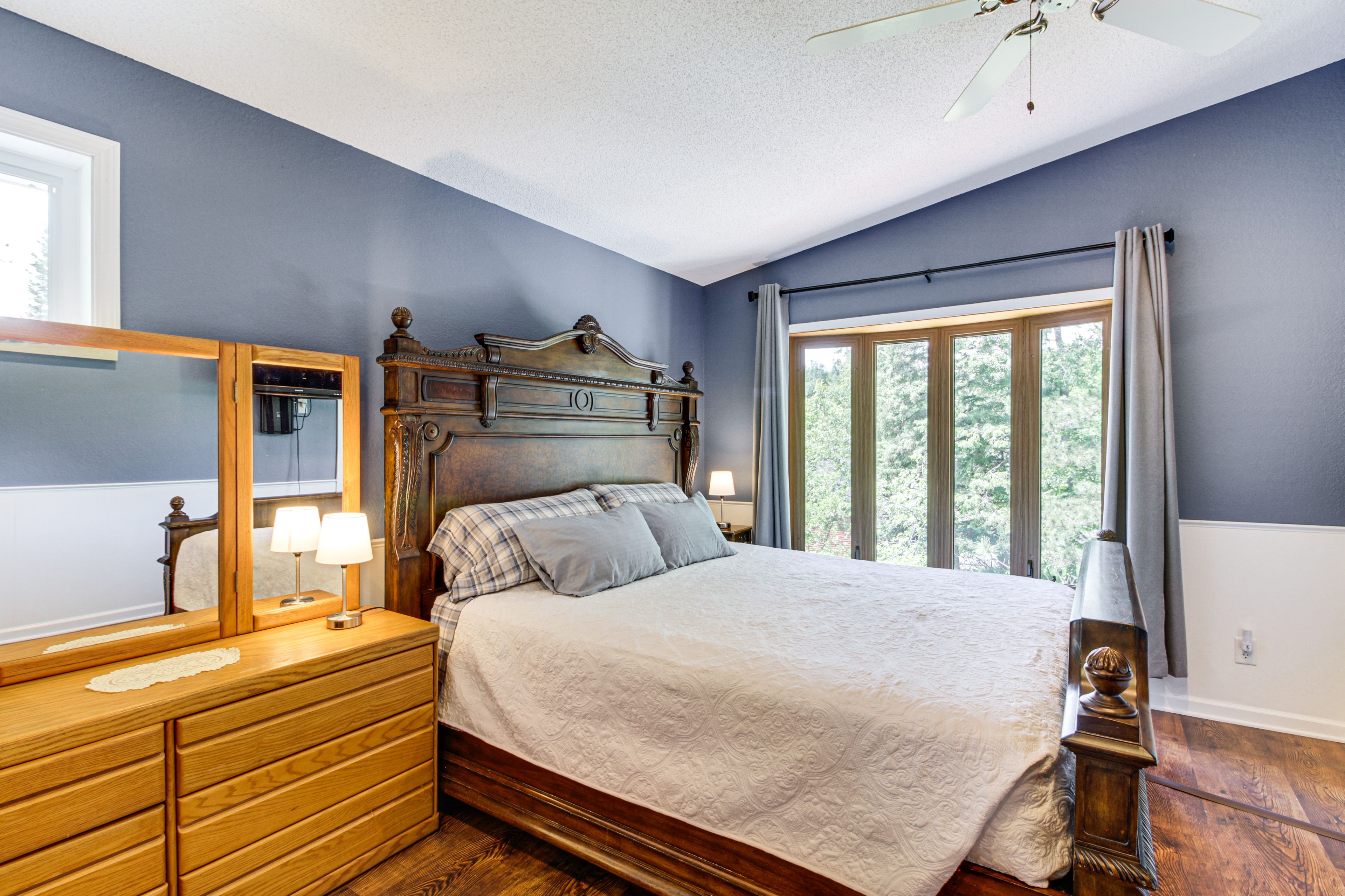 Bedroom 1 | King Bed | Walk-In Closet | Main Level