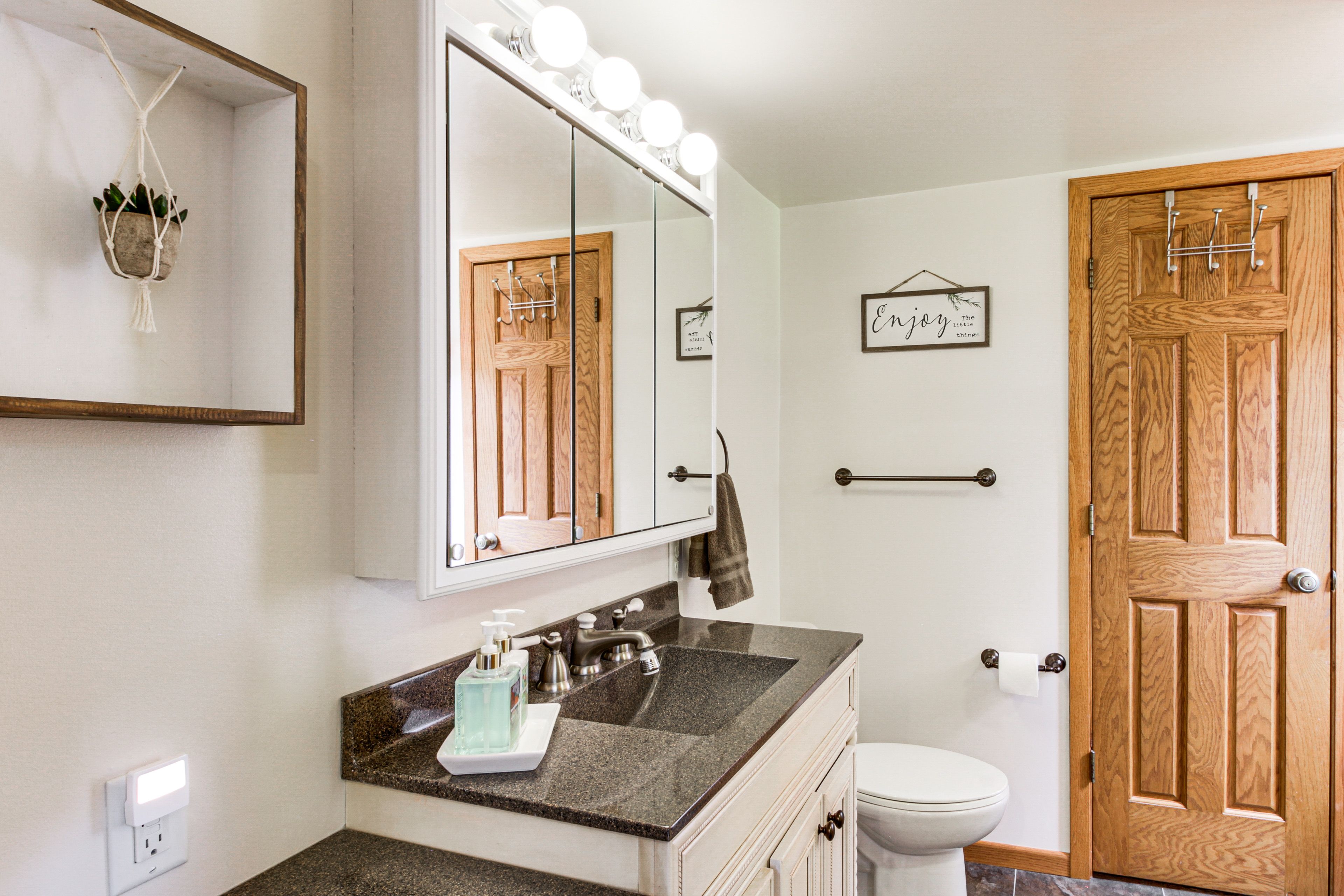 Full Bath | Main Level