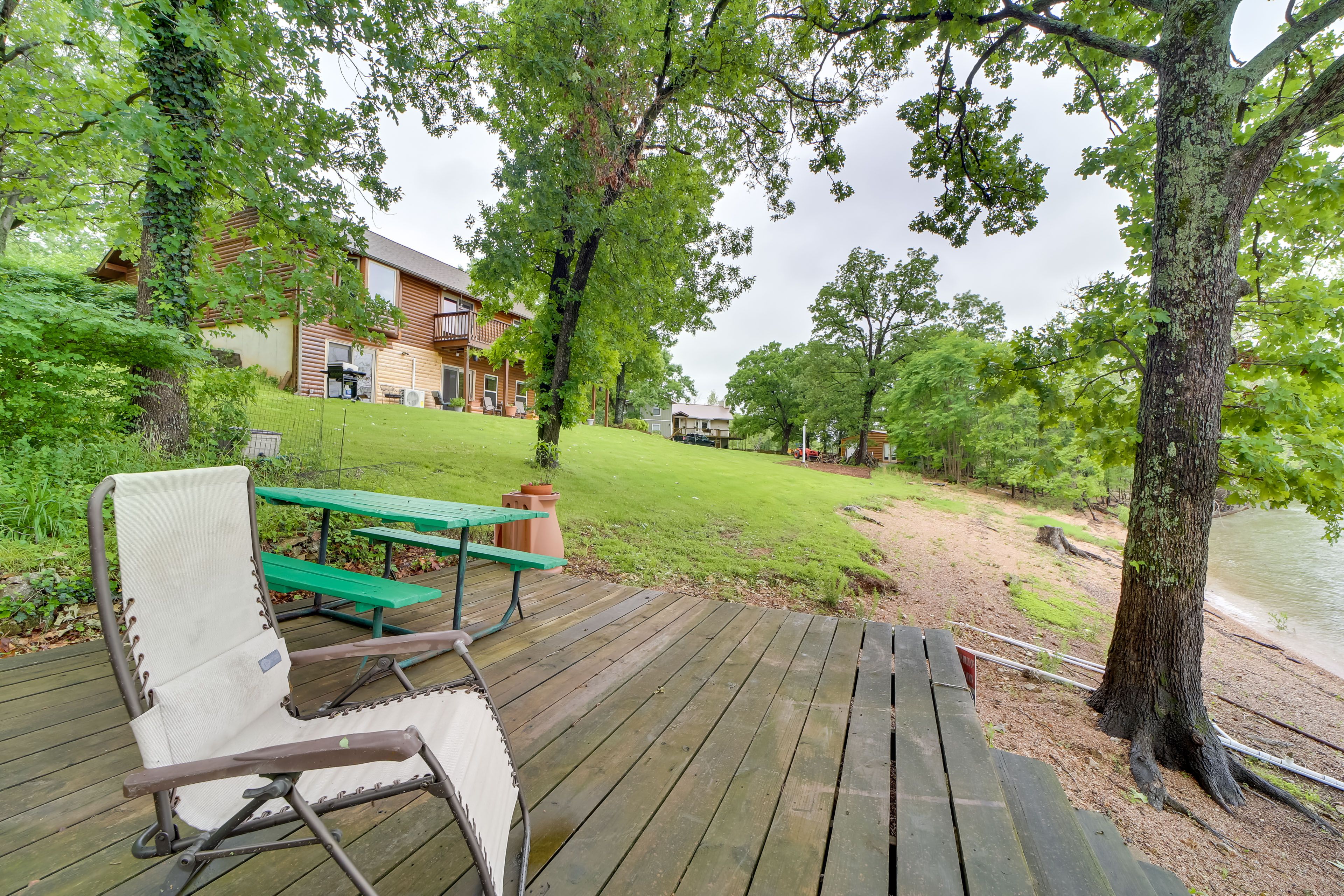 Lakefront Deck | Hammock