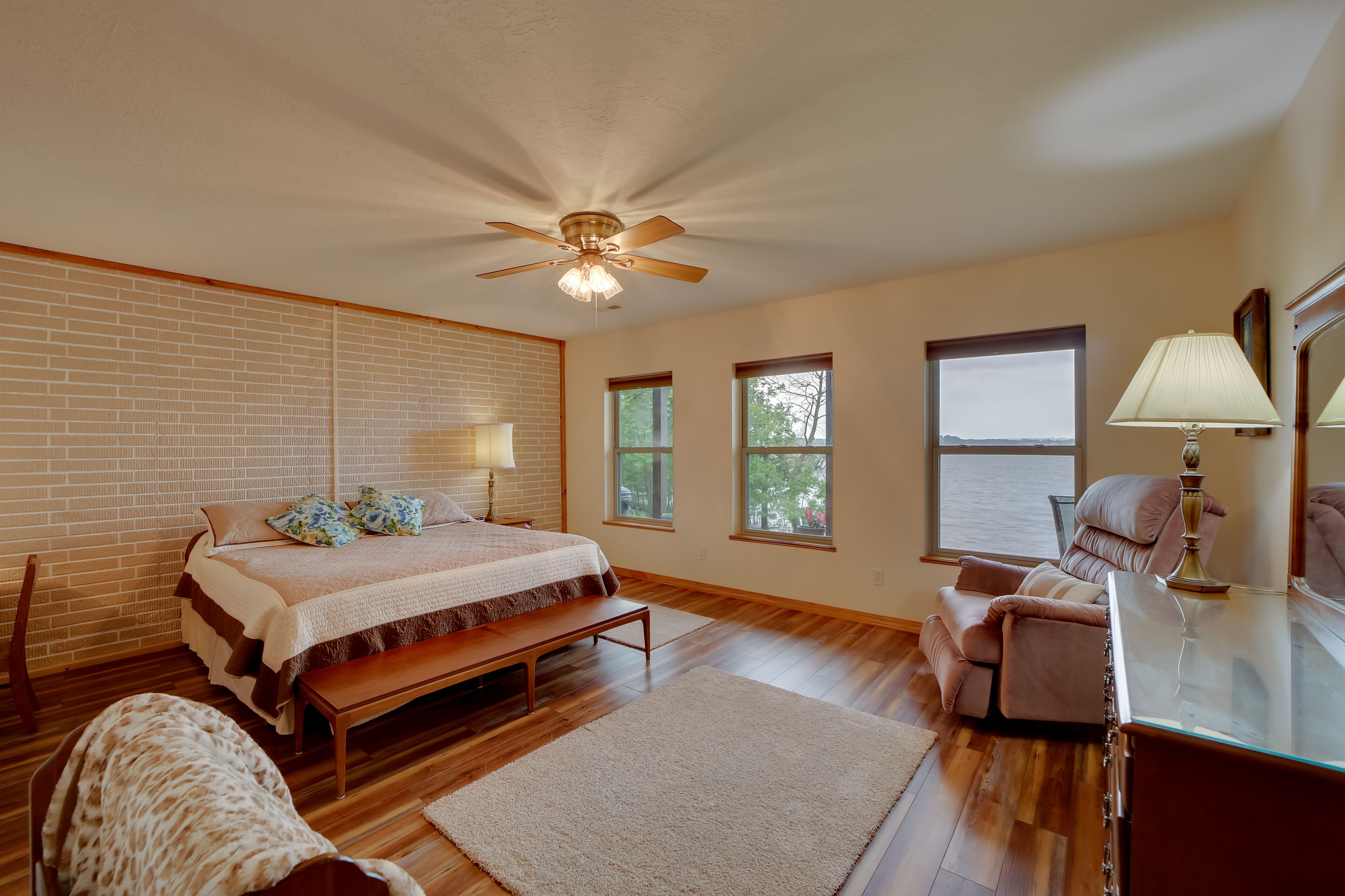 Bedroom 1 | King Bed | Linens Provided