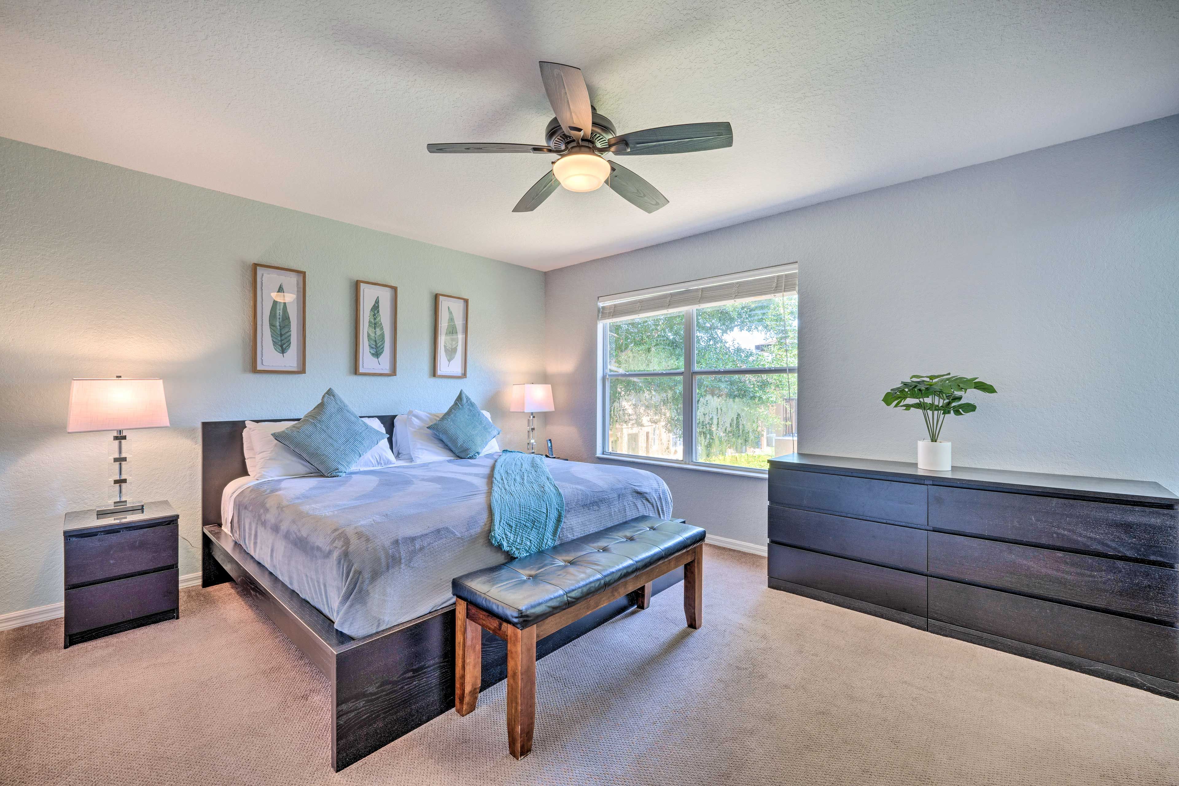 Bedroom 2 | King Bed | 2nd Floor | Flat-Screen TV w/ Cable