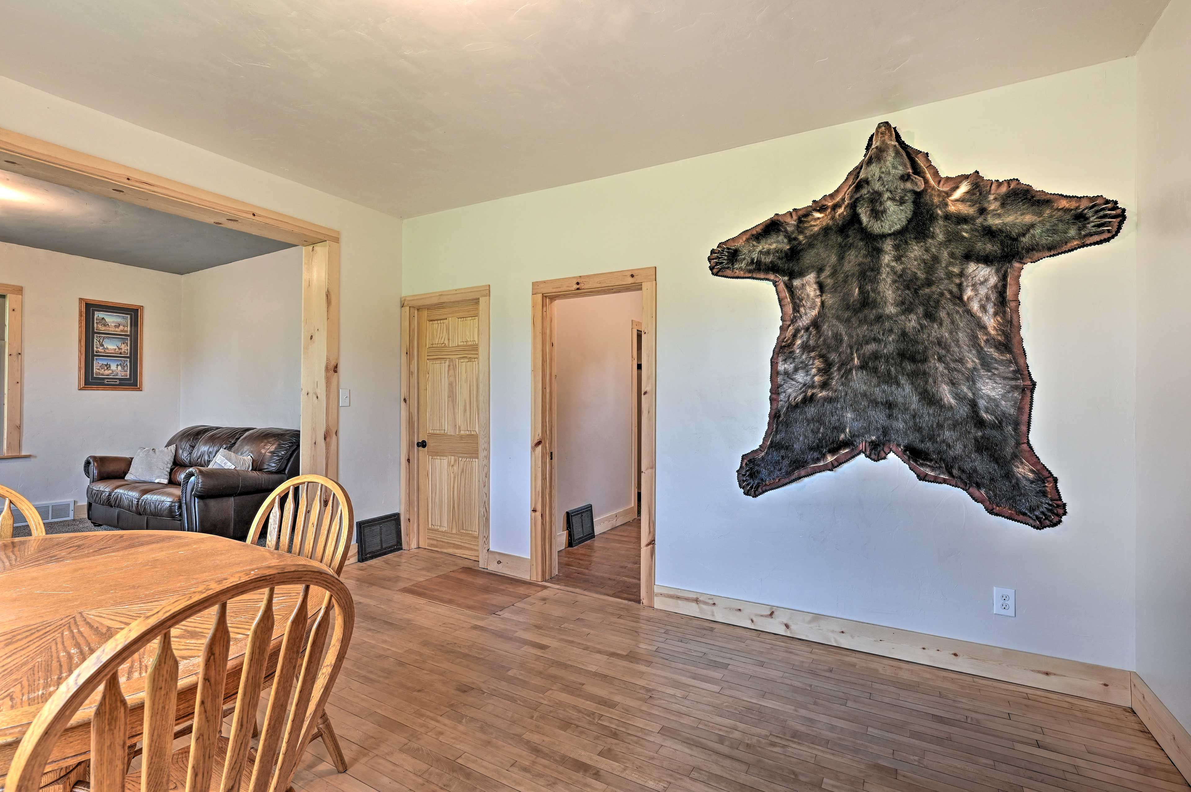 Dining Room | Dining Table