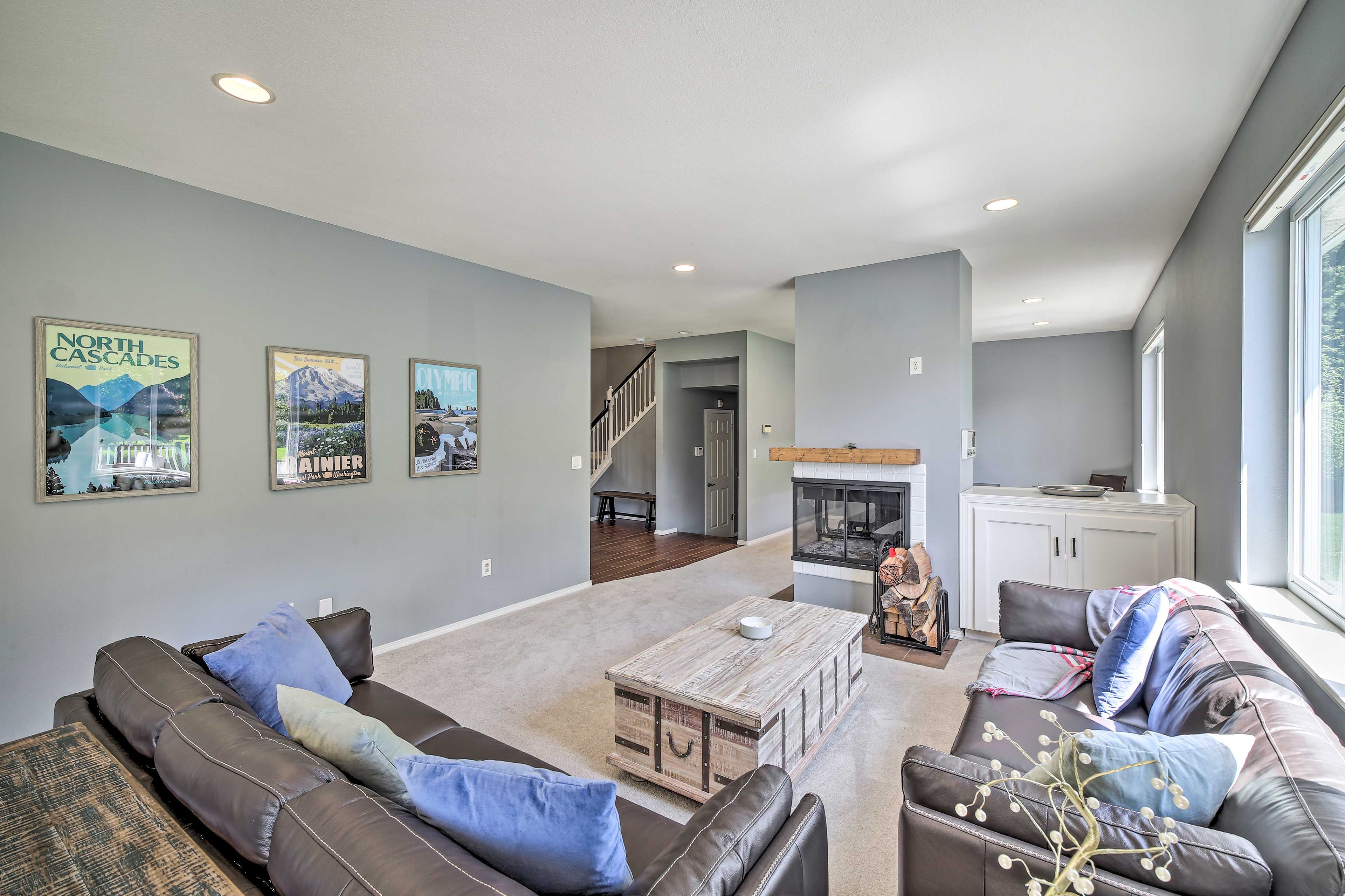Living Room | Smart TV | Free WiFi