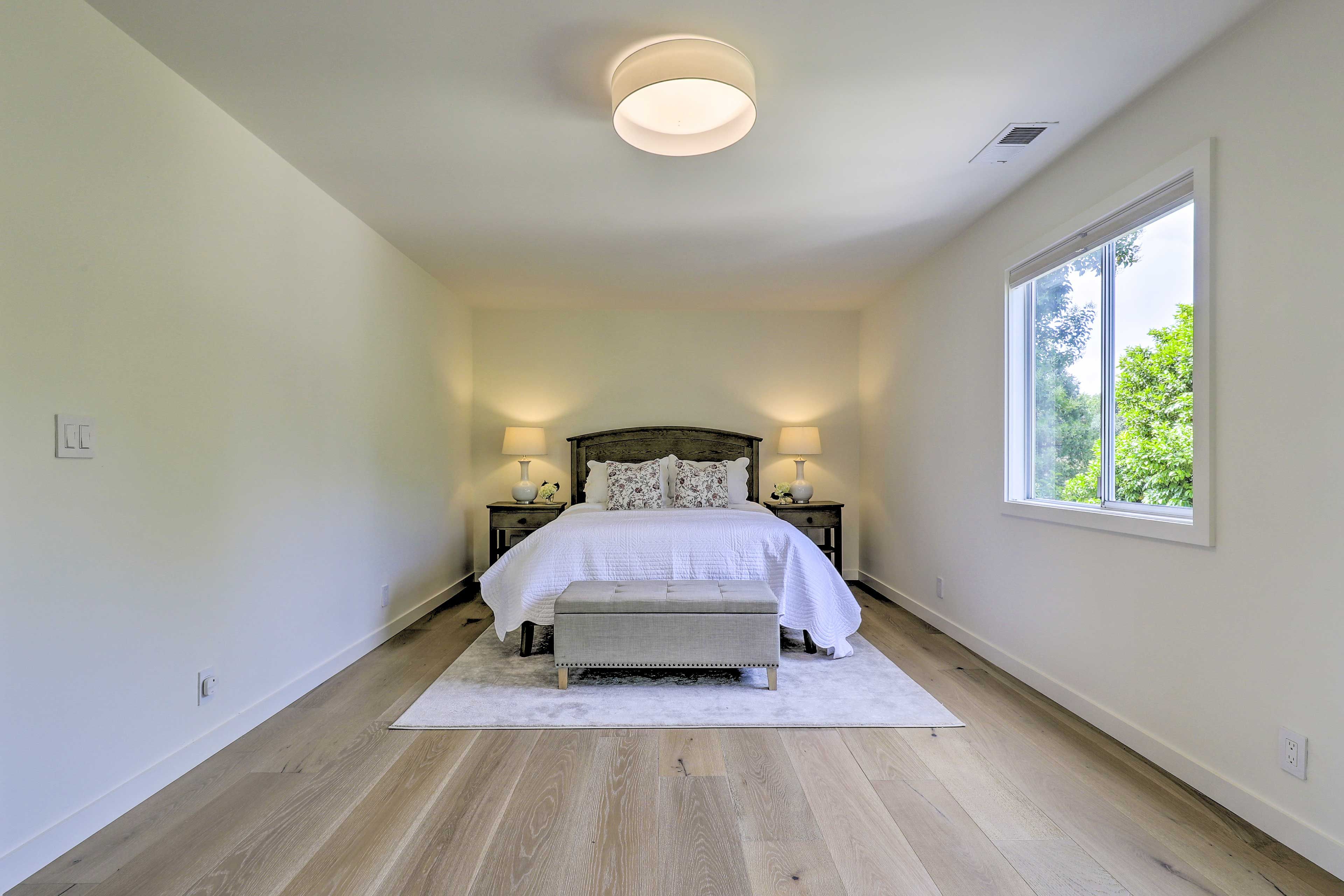 Bedroom 1 | Queen Bed | 2nd Floor