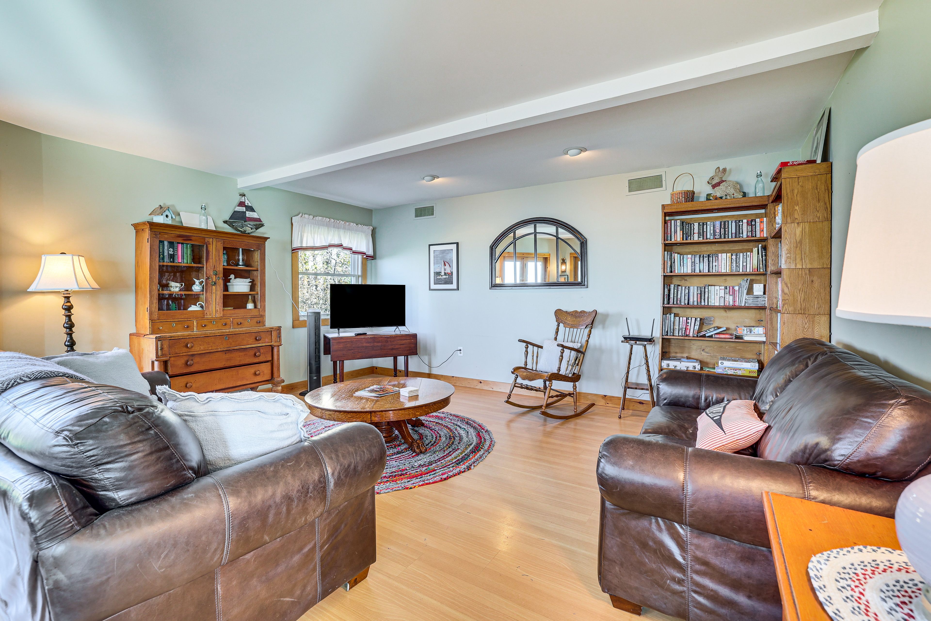 Living Room | Free WiFi | Electric Heating