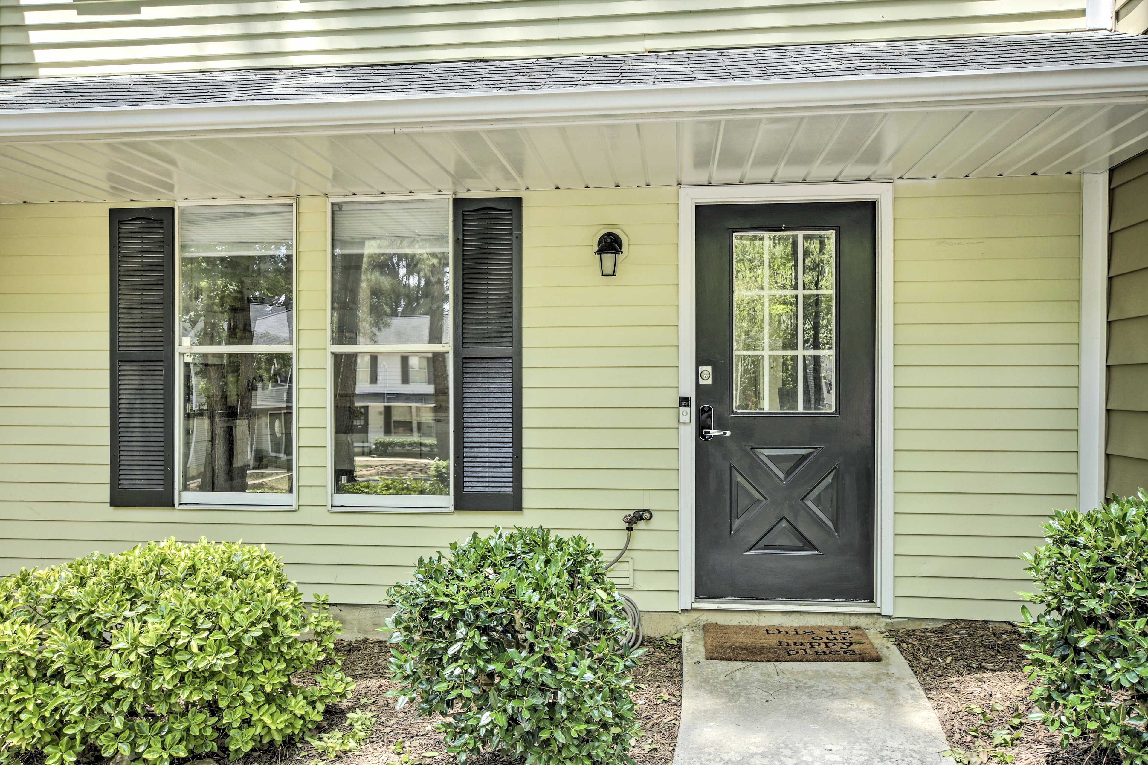 Front Entrance | Keyless Entry