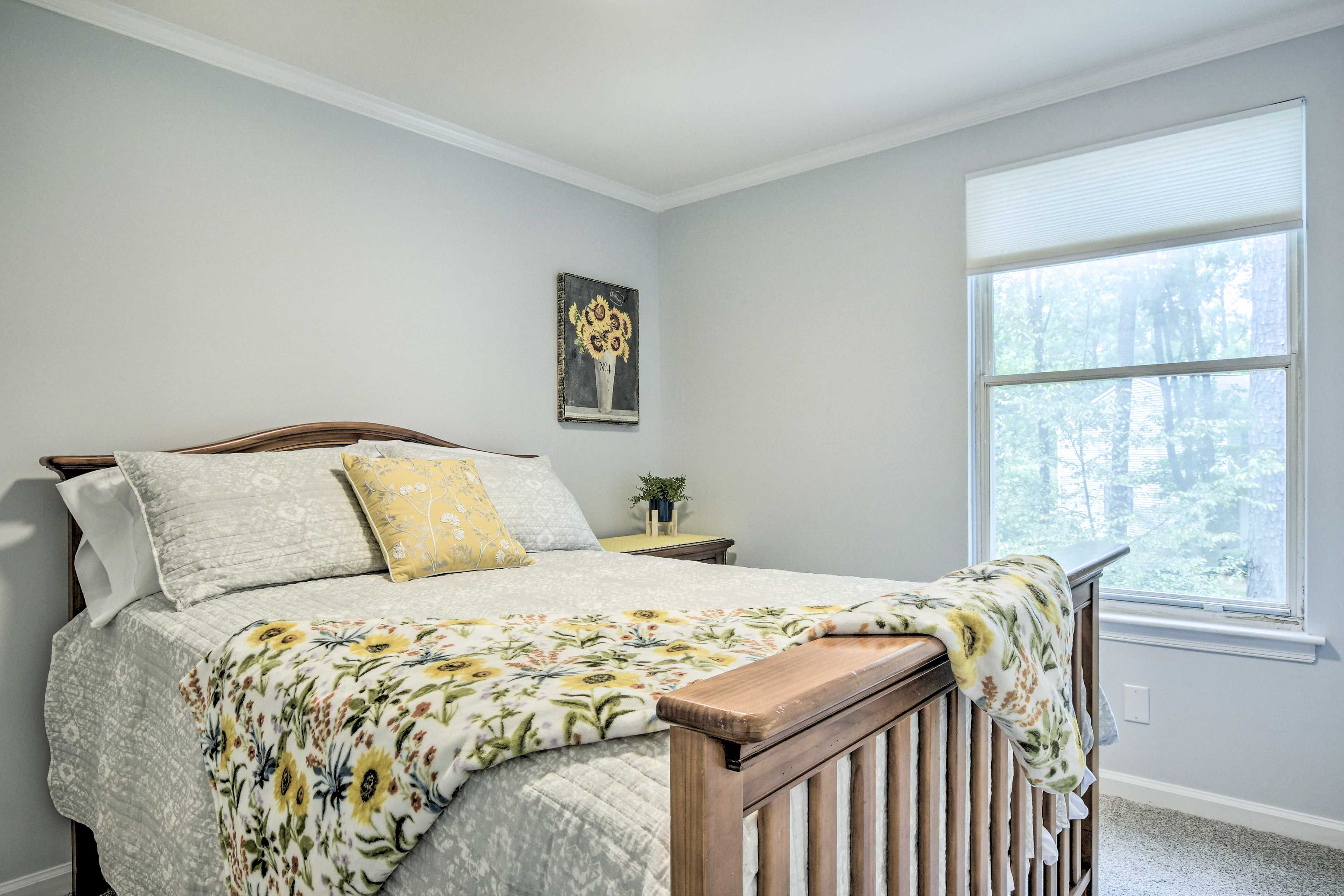 Bedroom 2 | Full Bed | 2nd Floor